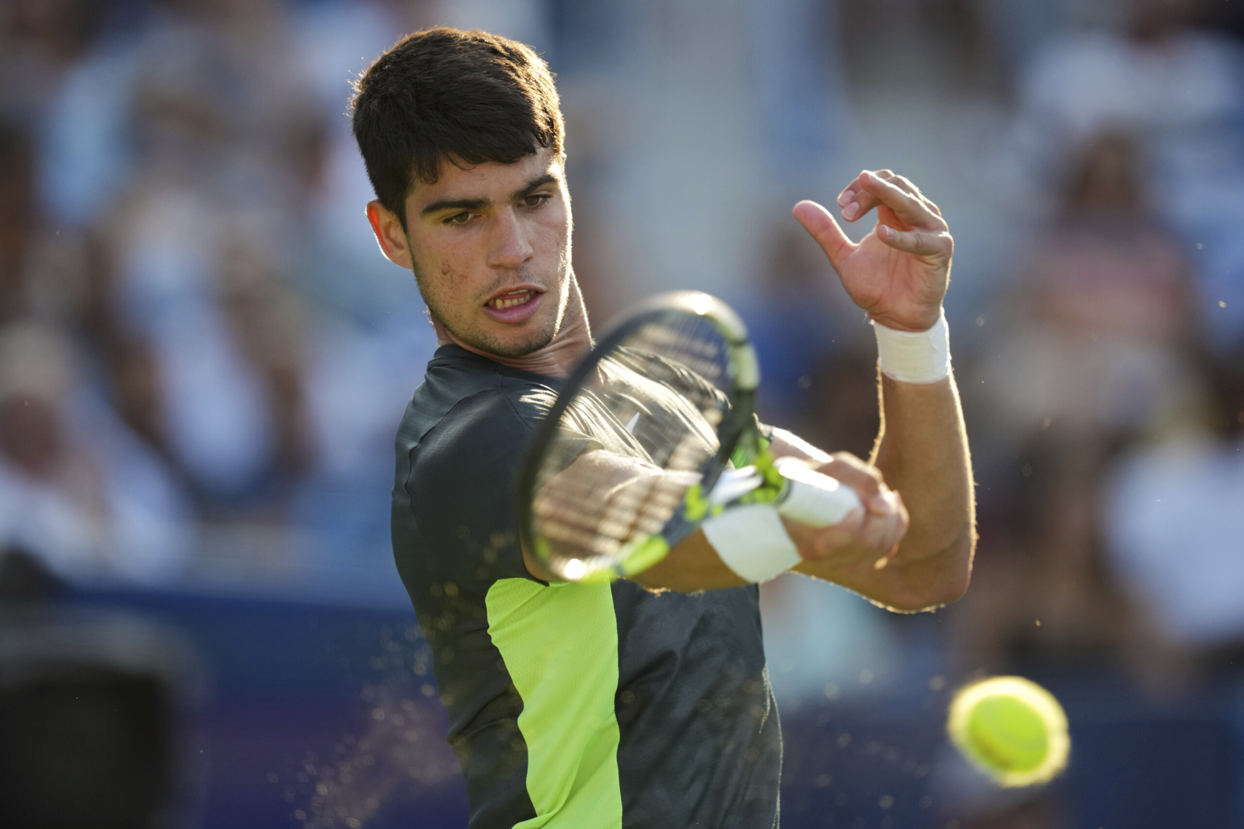 atp cincinnati alcaraz beats dzumhur to reach third round scaled