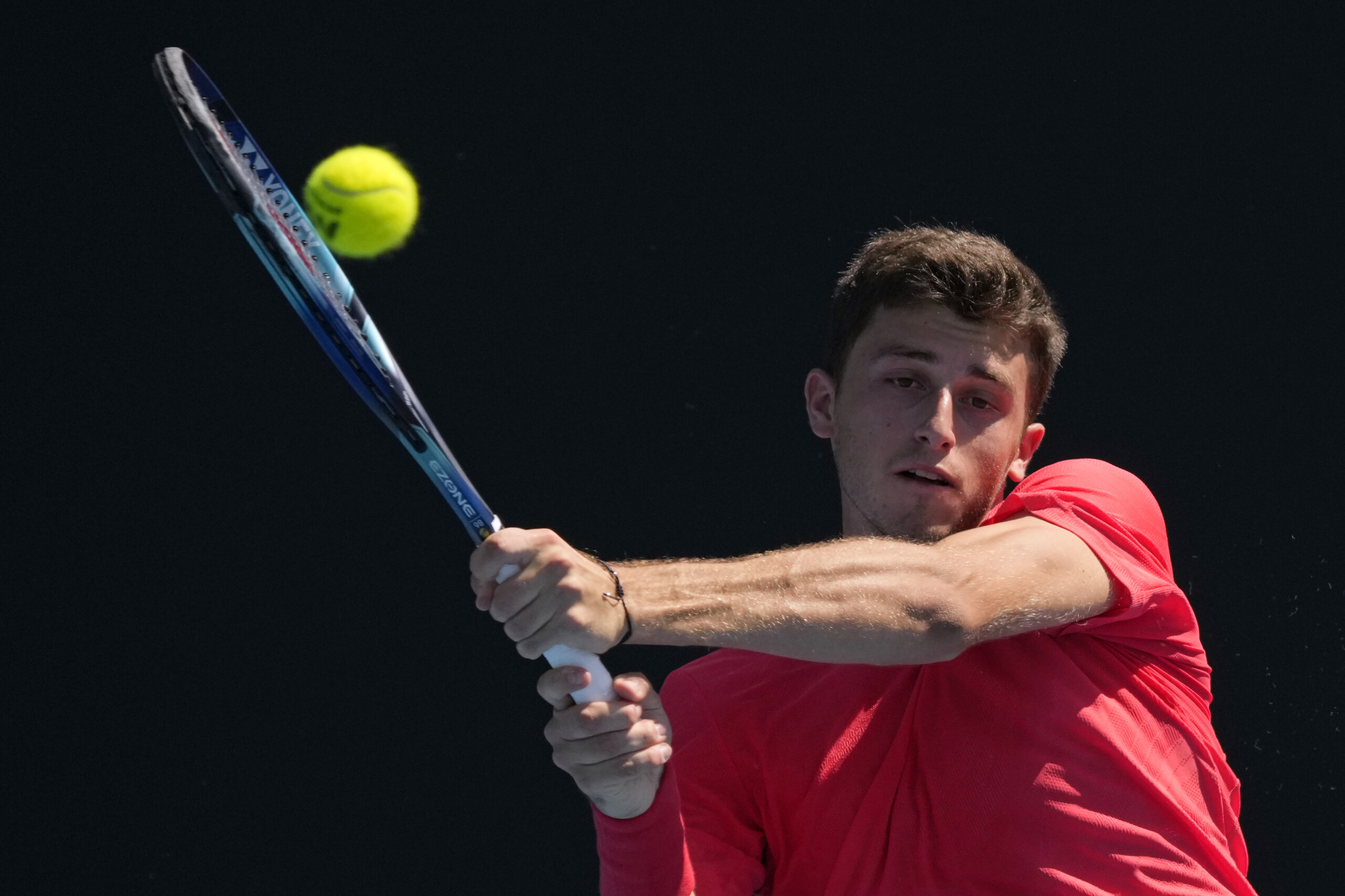 atp cincinnati nardi comes back against shapovalov and advances to the third round scaled