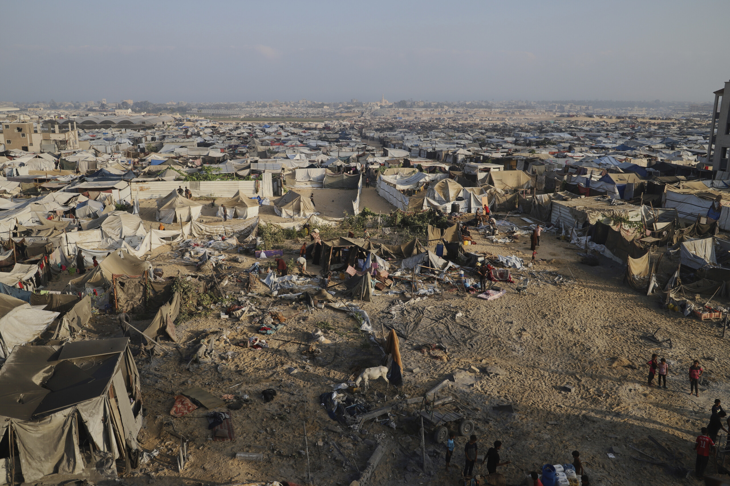 gaza 10 dead in israeli raids in khan younis scaled
