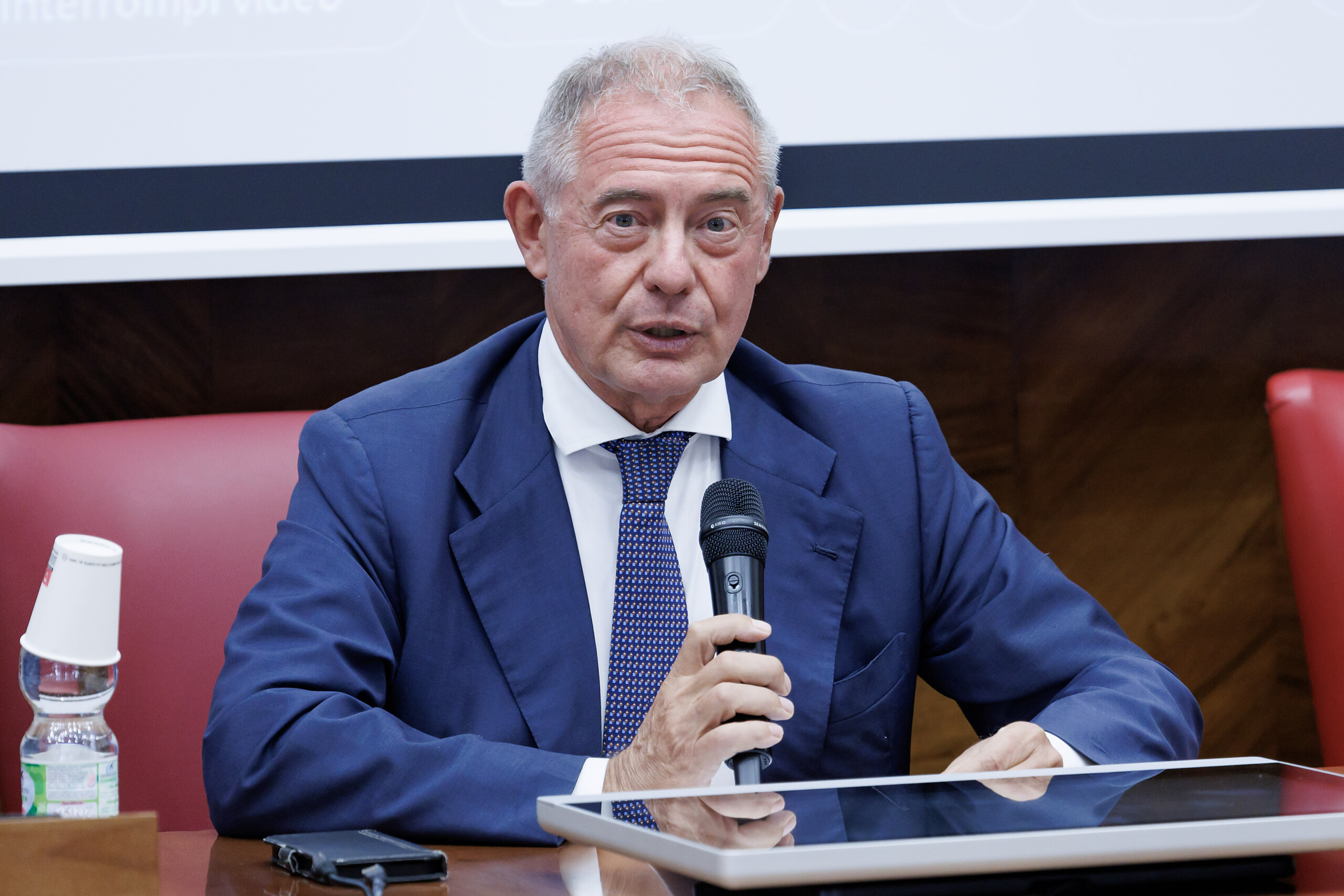ex ilva urso responsibility prevails breakthrough to encourage investors scaled