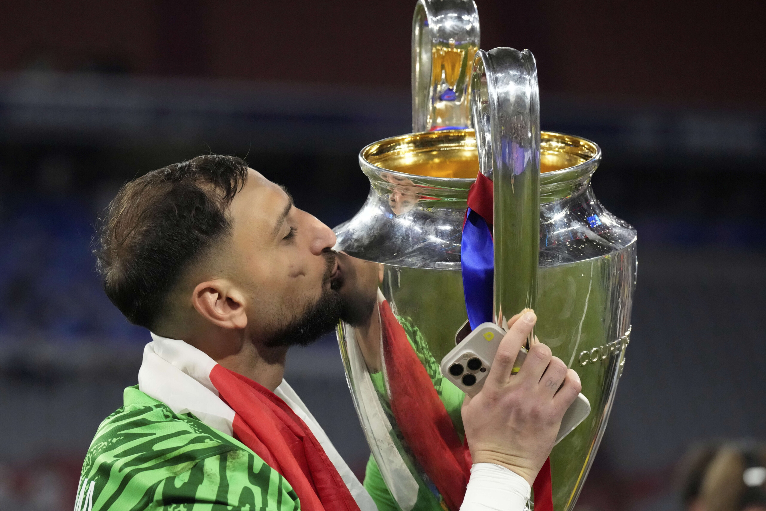 football donnarumma psg have decided that im out of the team scaled