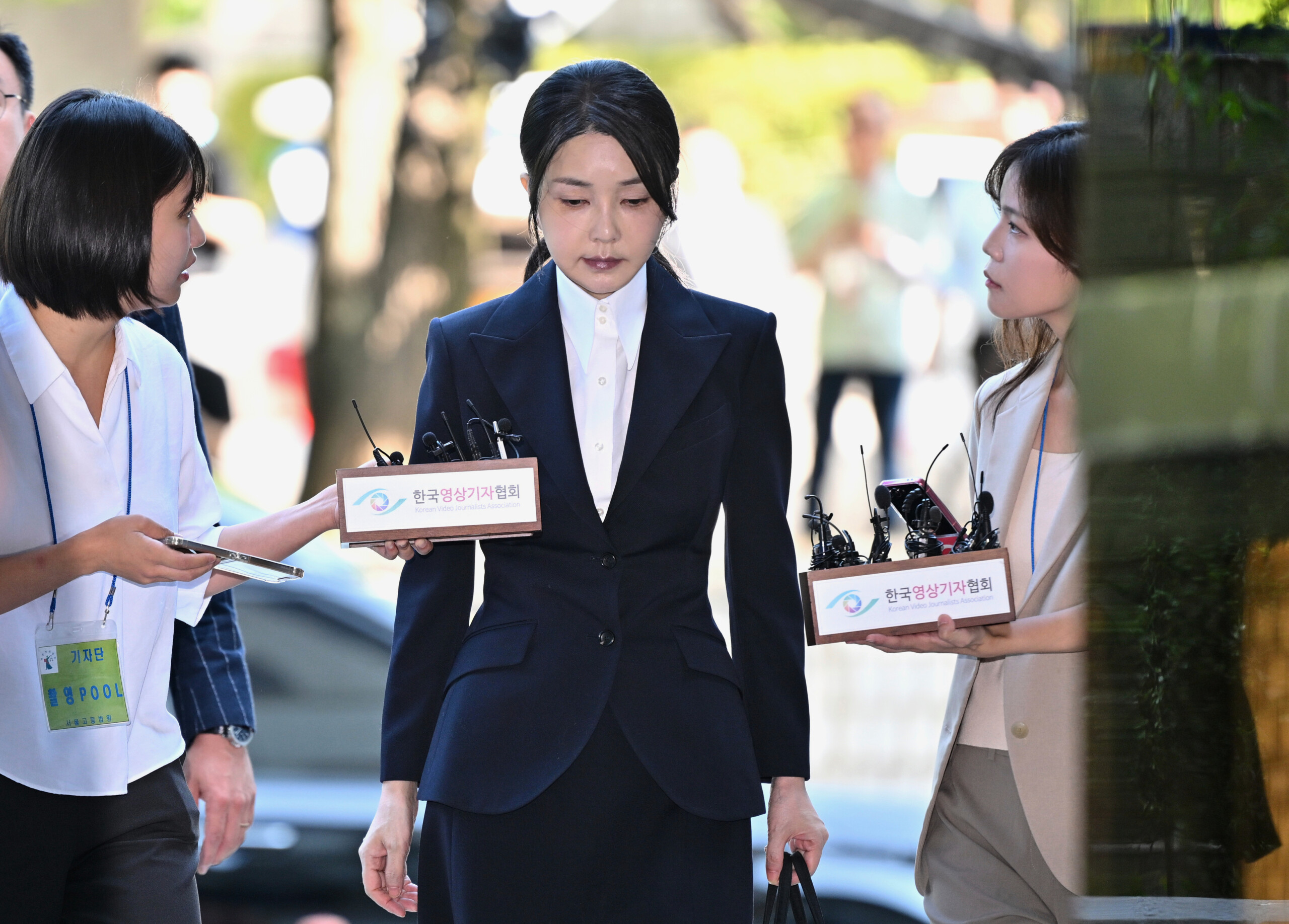 south korea arrest warrant for former first lady kim scaled