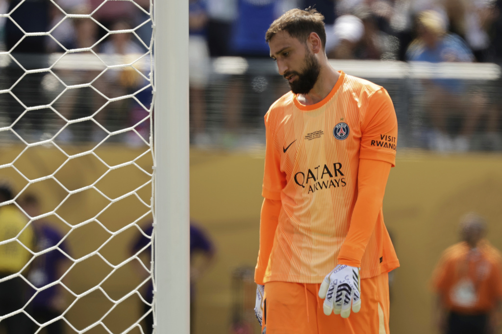 donnarumma raiola psg has no respect we are considering legal action
