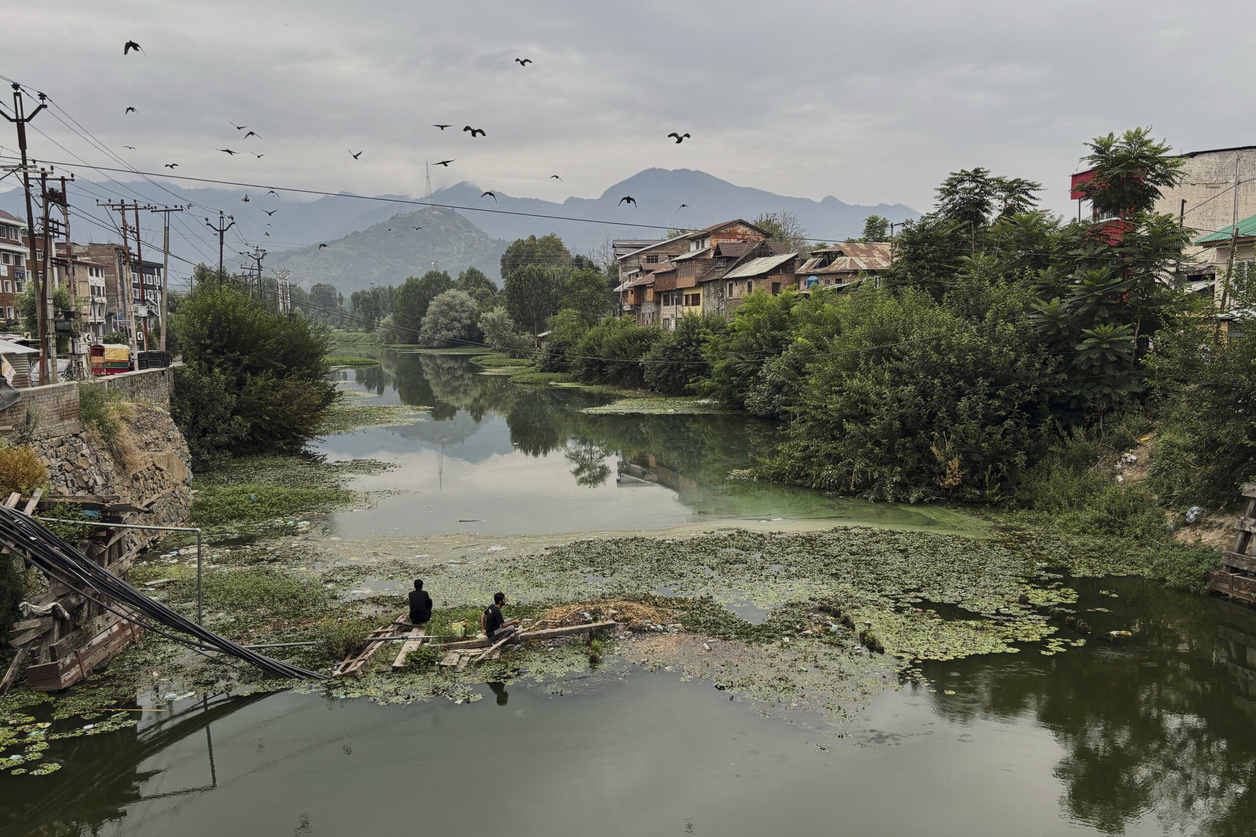 india floods and landslides in kashmir death toll rises scaled