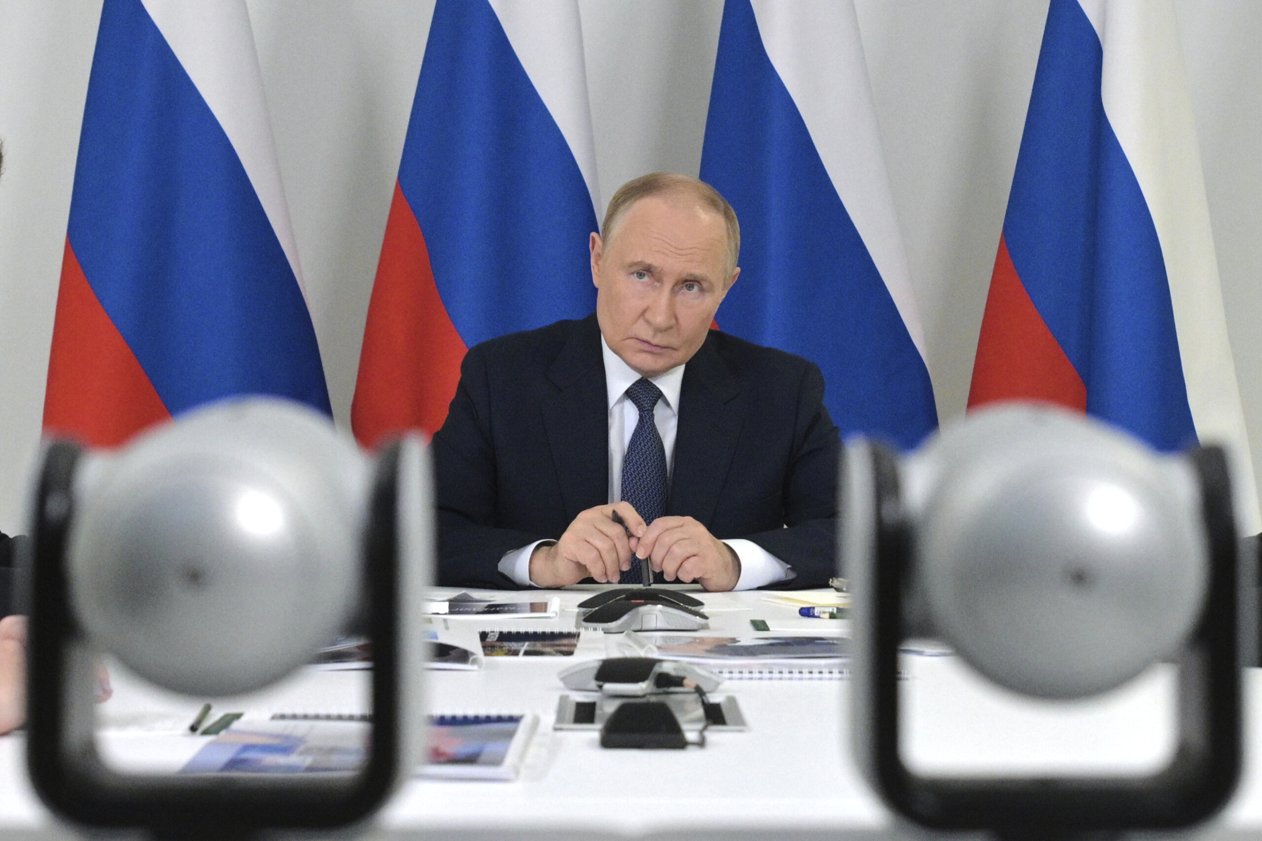 ukraine kremlin trump putin talks could last 6 7 hours scaled