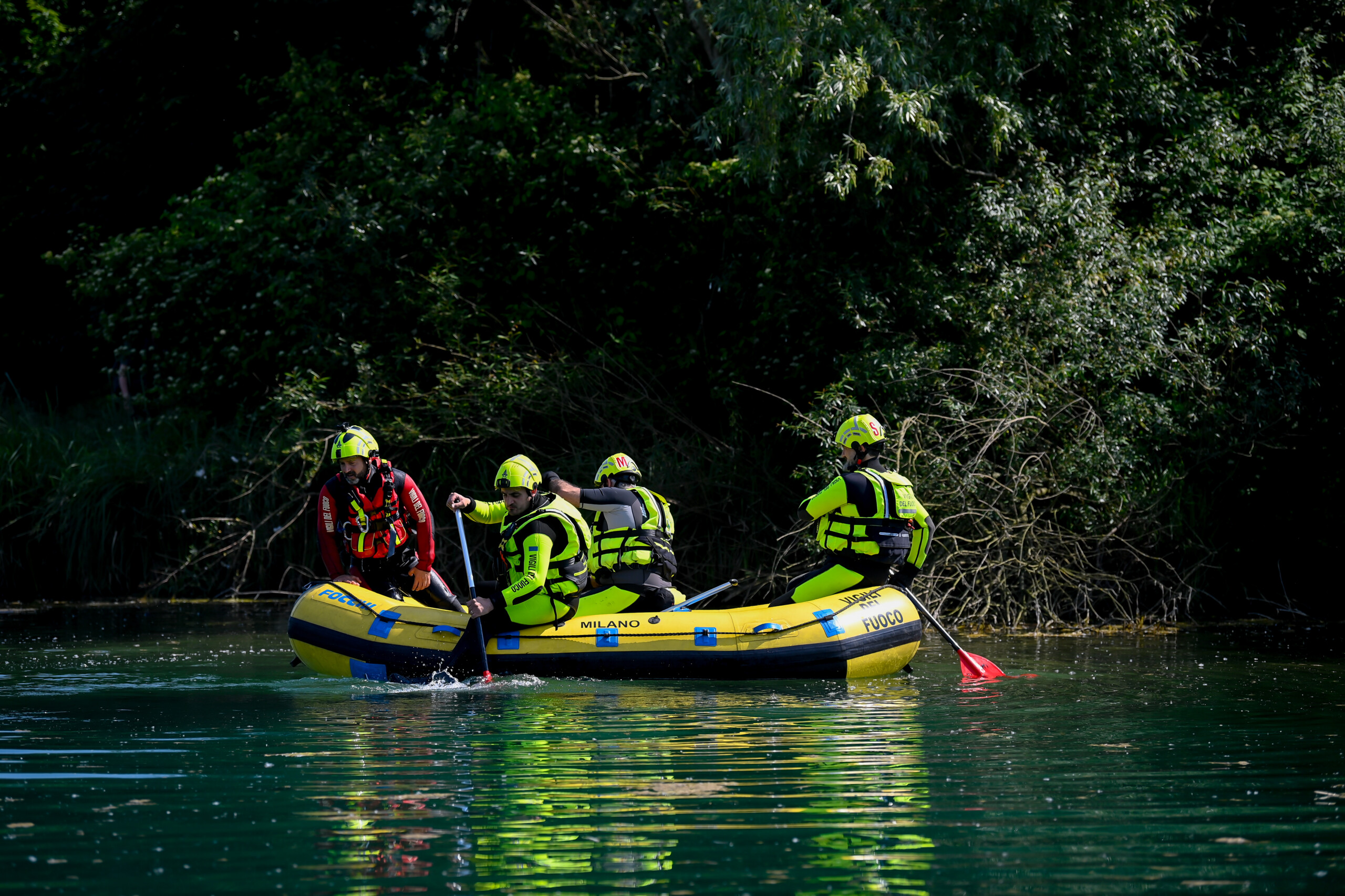 verona canoe capsizes on the mincio river 60 year old tourist dies scaled