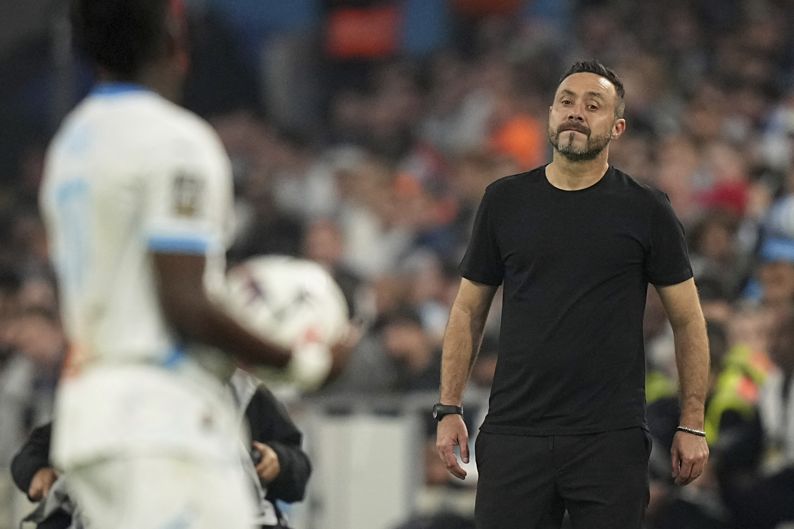 ligue 1 kicks off de zerbis marseille lose 1 0 to rennes scaled