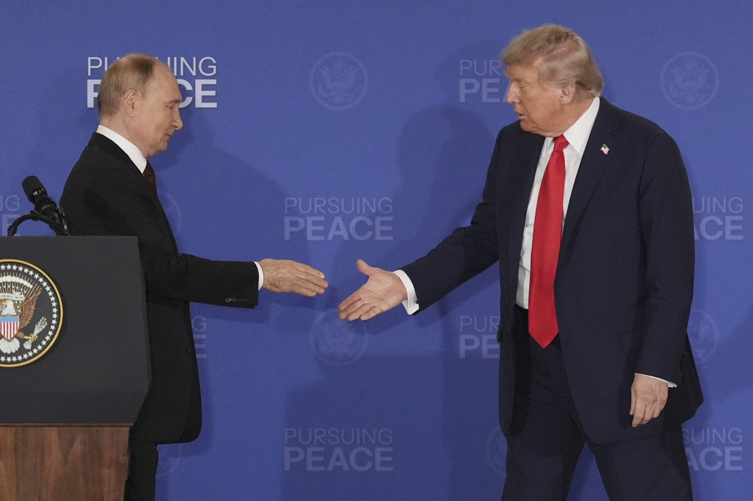 trump everyone agrees on a peace agreement rather than a truce scaled
