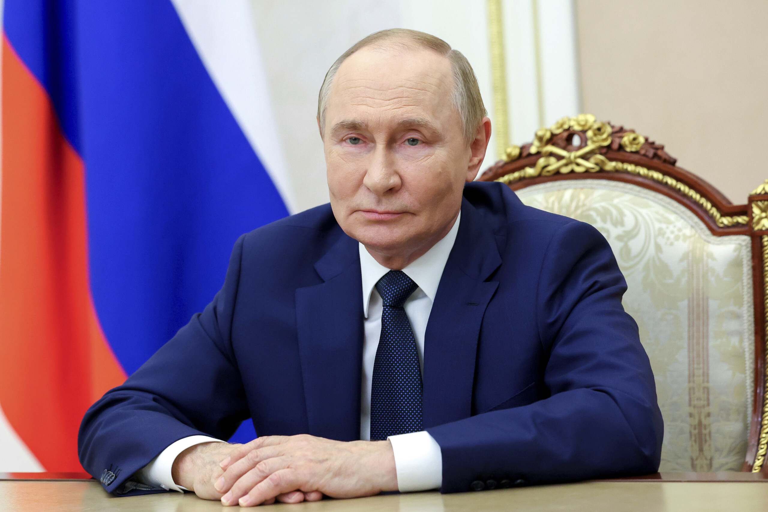 ukraine kremlin confirms trump putin phone call scaled