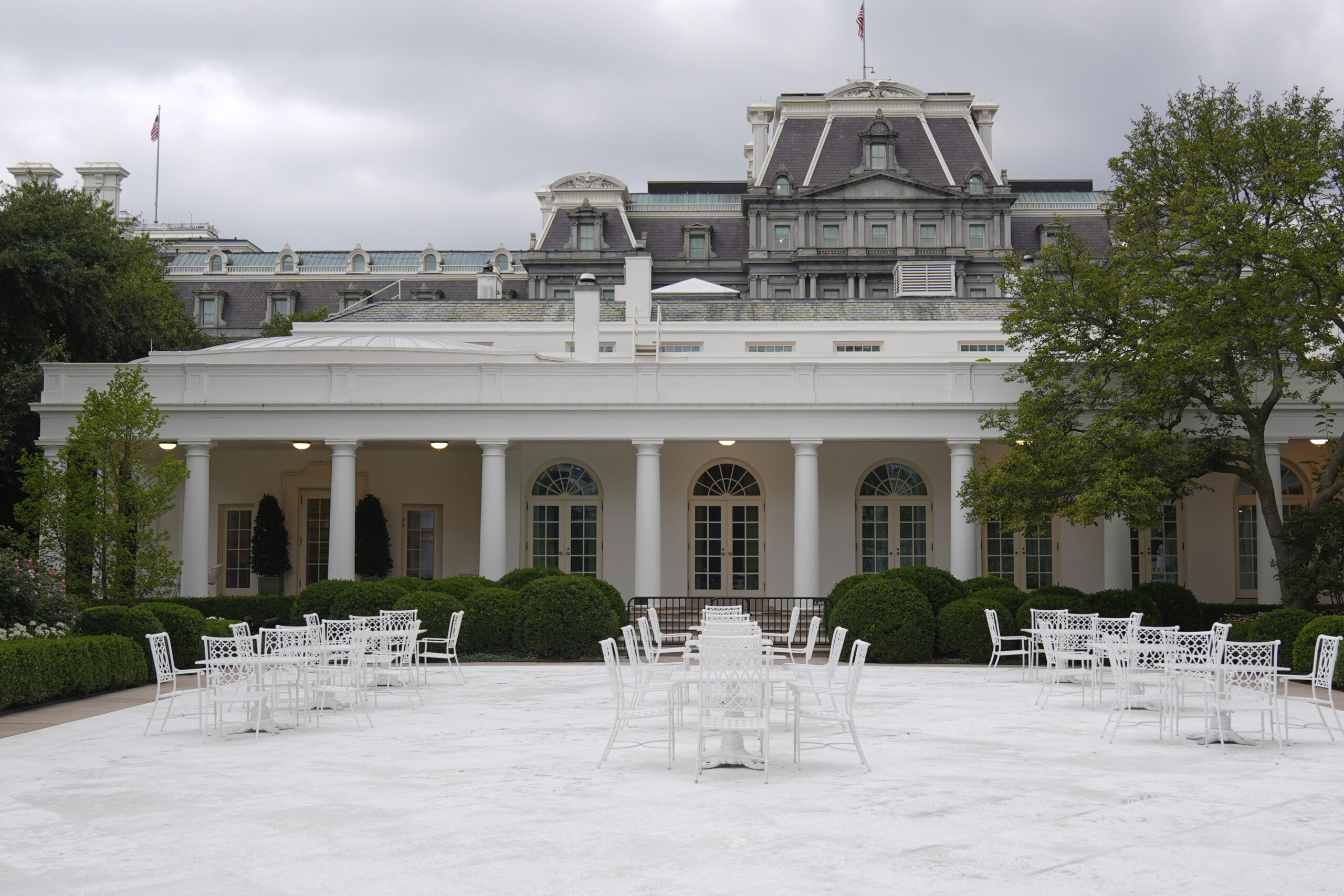 ukraine media white house considering budapest as venue for trilateral meeting scaled