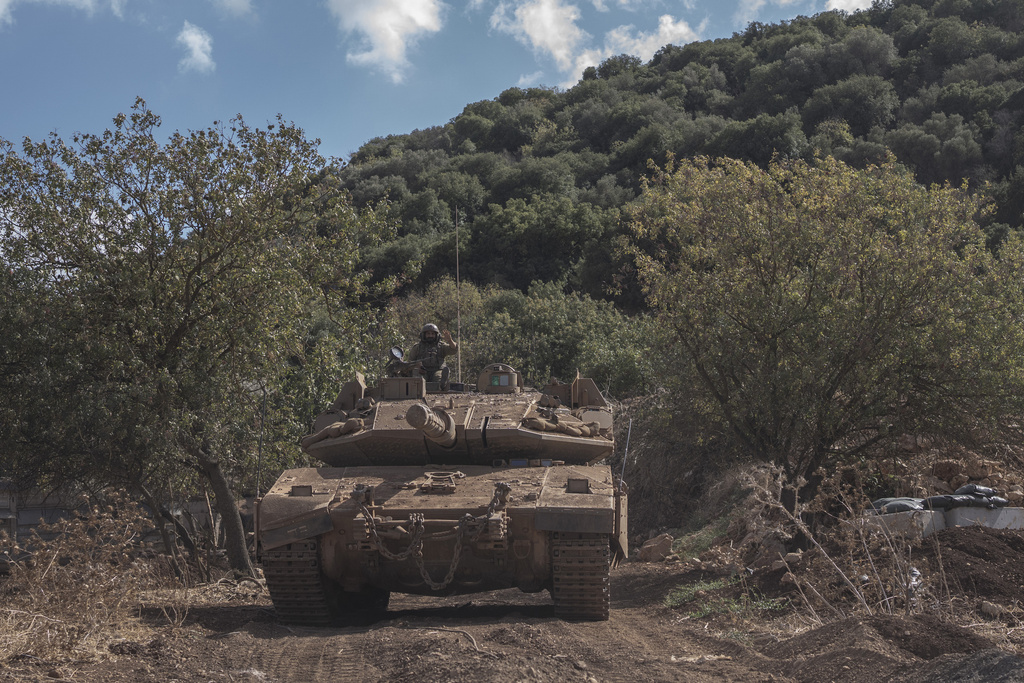 middle east idf on the outskirts of gaza city ahead of major offensive