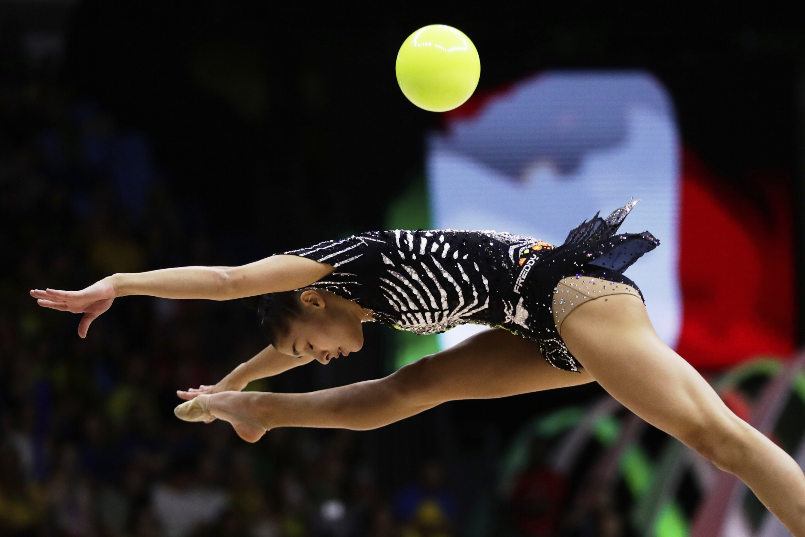 rhythmic gymnastics world championships raffaeli wins bronze in ball scaled