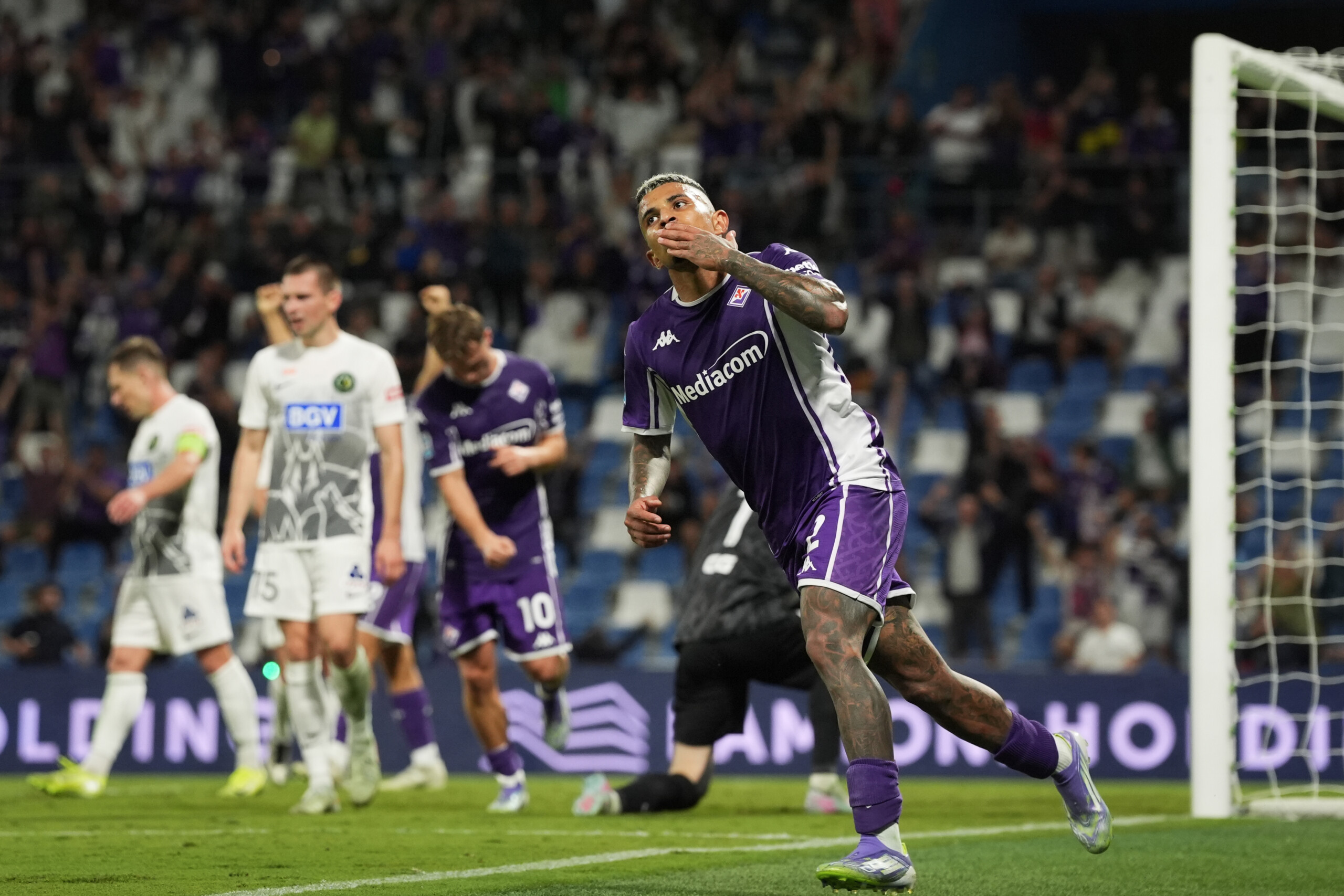 conference league fiorentina polissya 3 2 viola through to the single round robin stage scaled