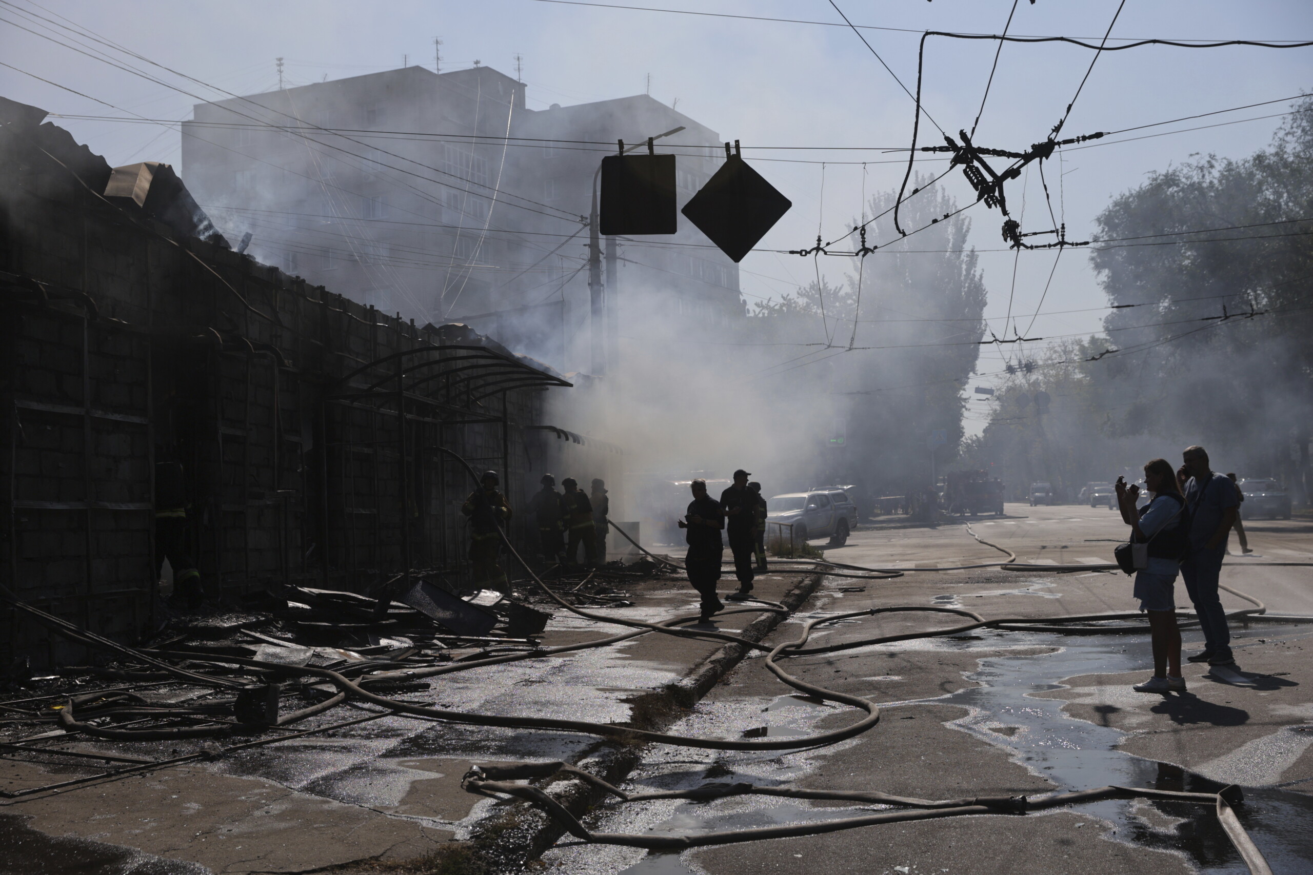 ukraine russian raids on several regions one dead and 22 injured in zaporizhzhia scaled