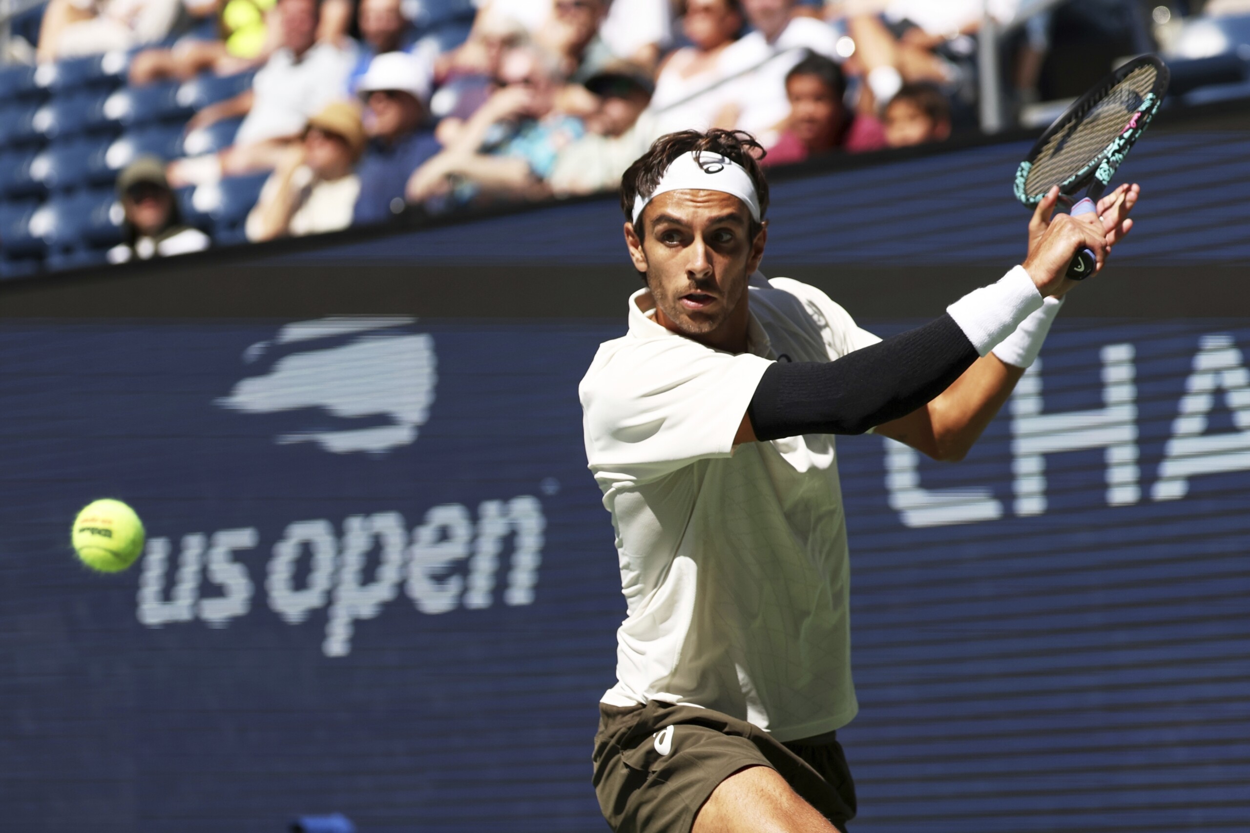 us open musetti reaches the round of 16 cobolli retires in the third set scaled
