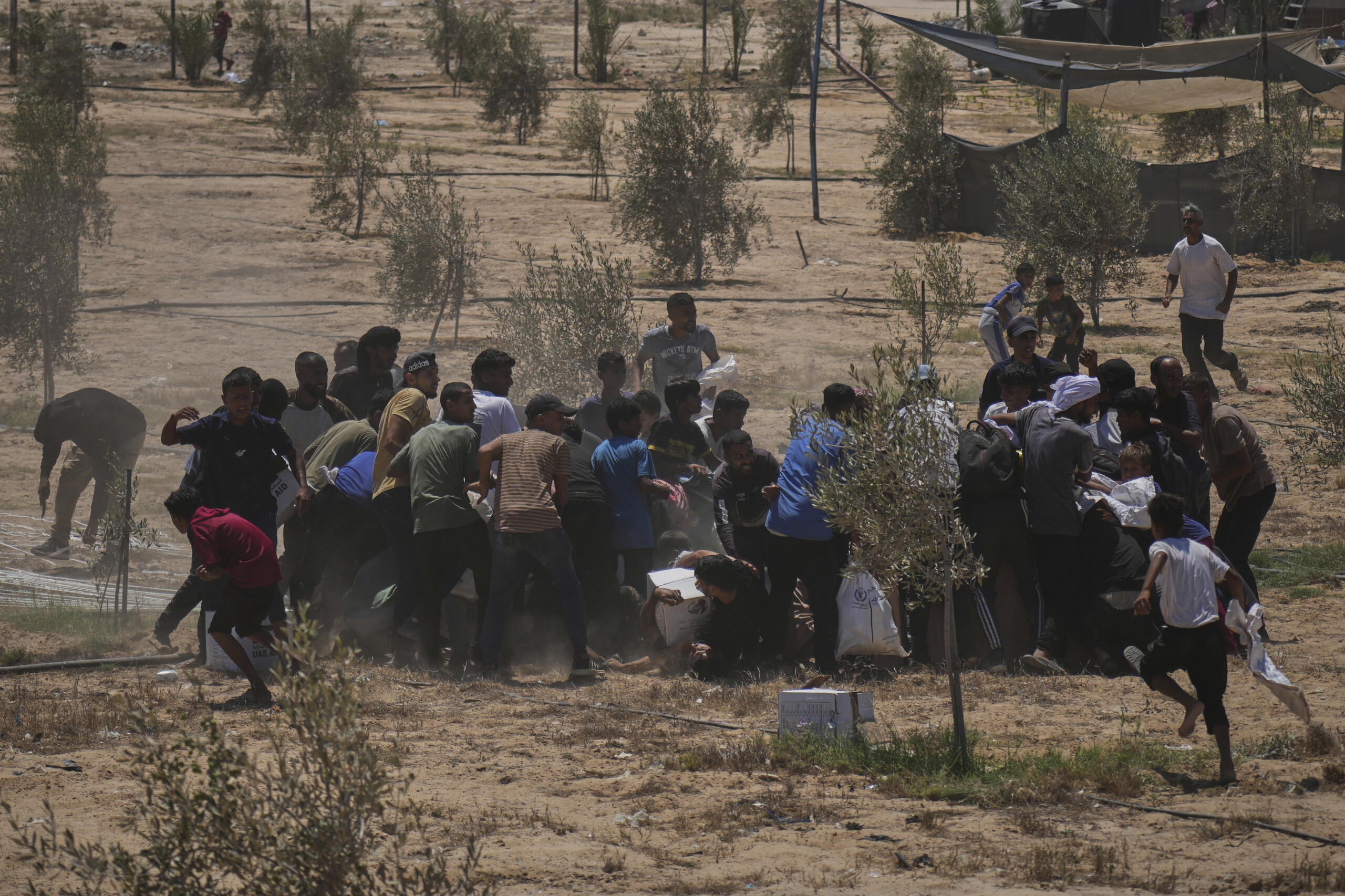 middle east media reports 18 palestinians killed in gaza since dawn 13 while queuing for aid scaled