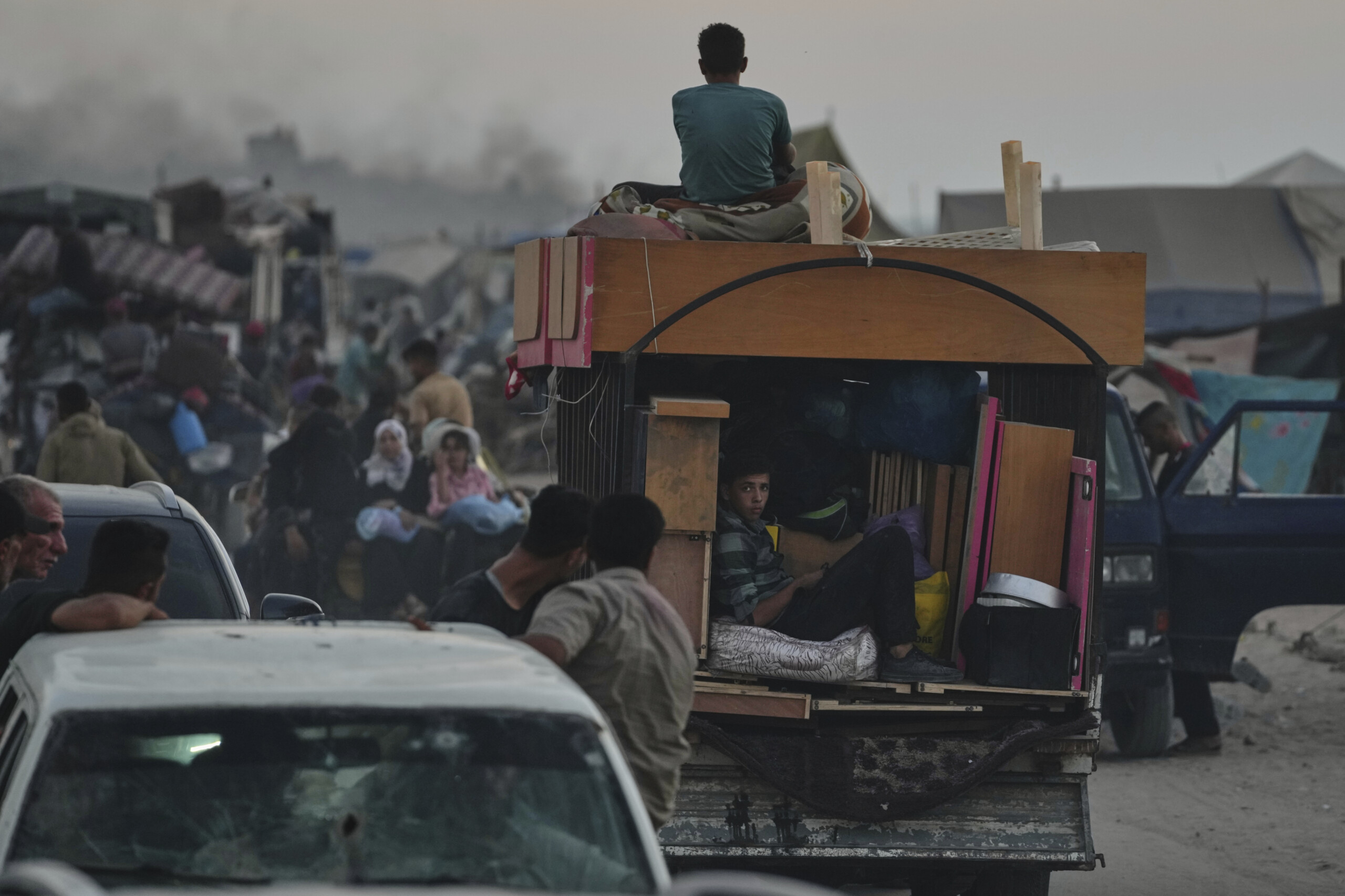 middle east idf 70000 people have left gaza city in the last three days scaled