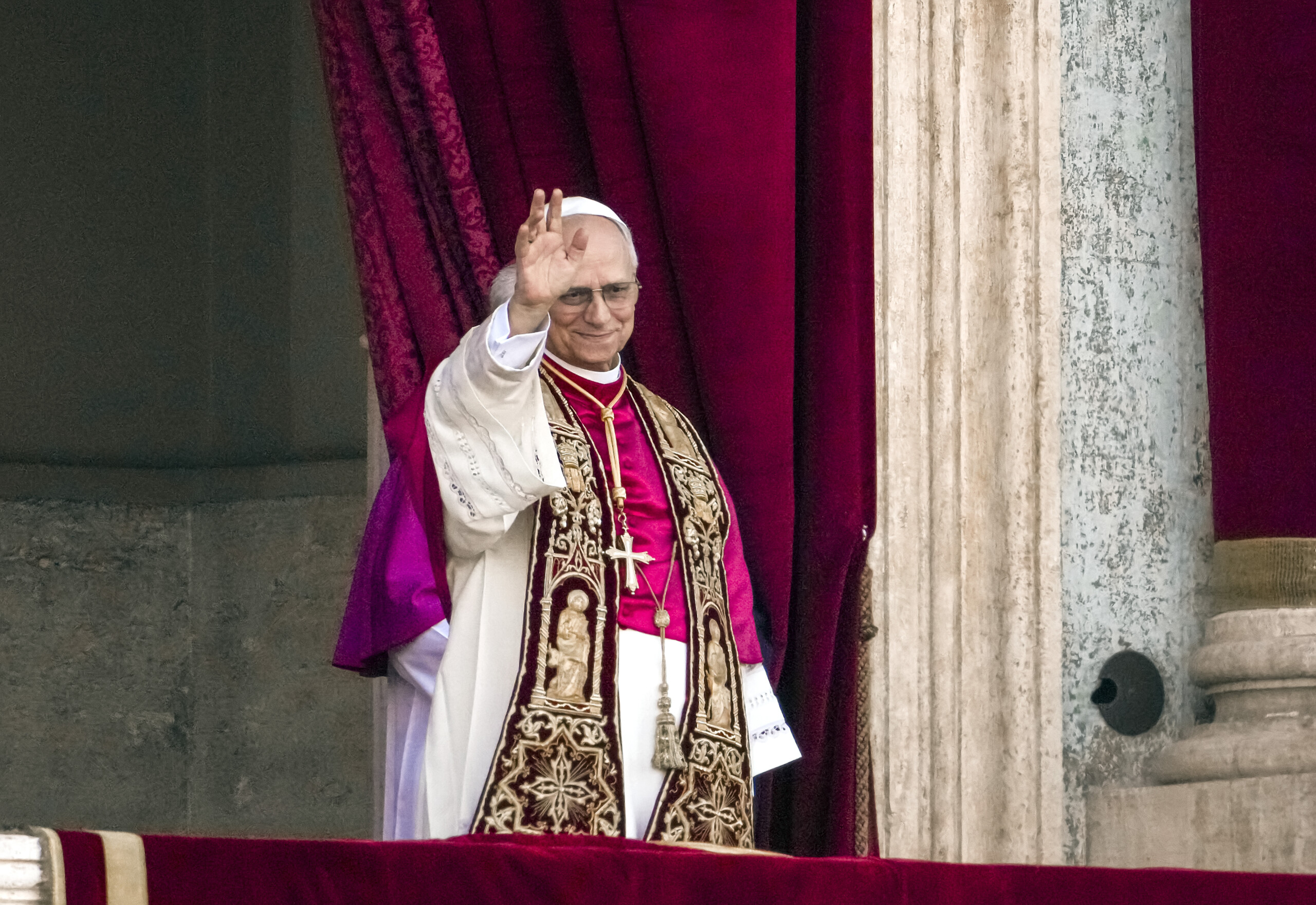 pope no one can save themselves man does not find fulfilment in power scaled