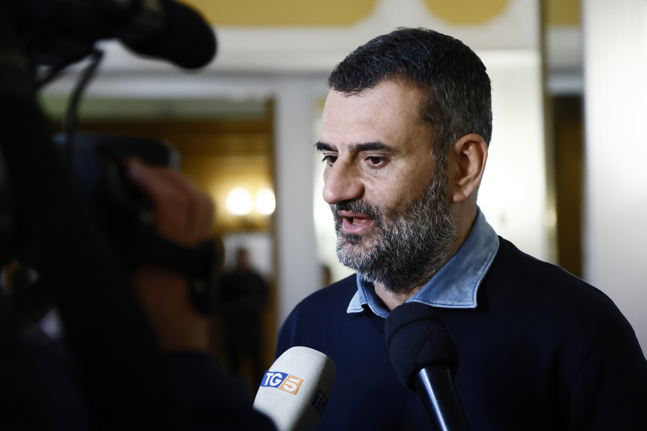 puglia decaro runs for office sorry for the back and forth and the rumours scaled