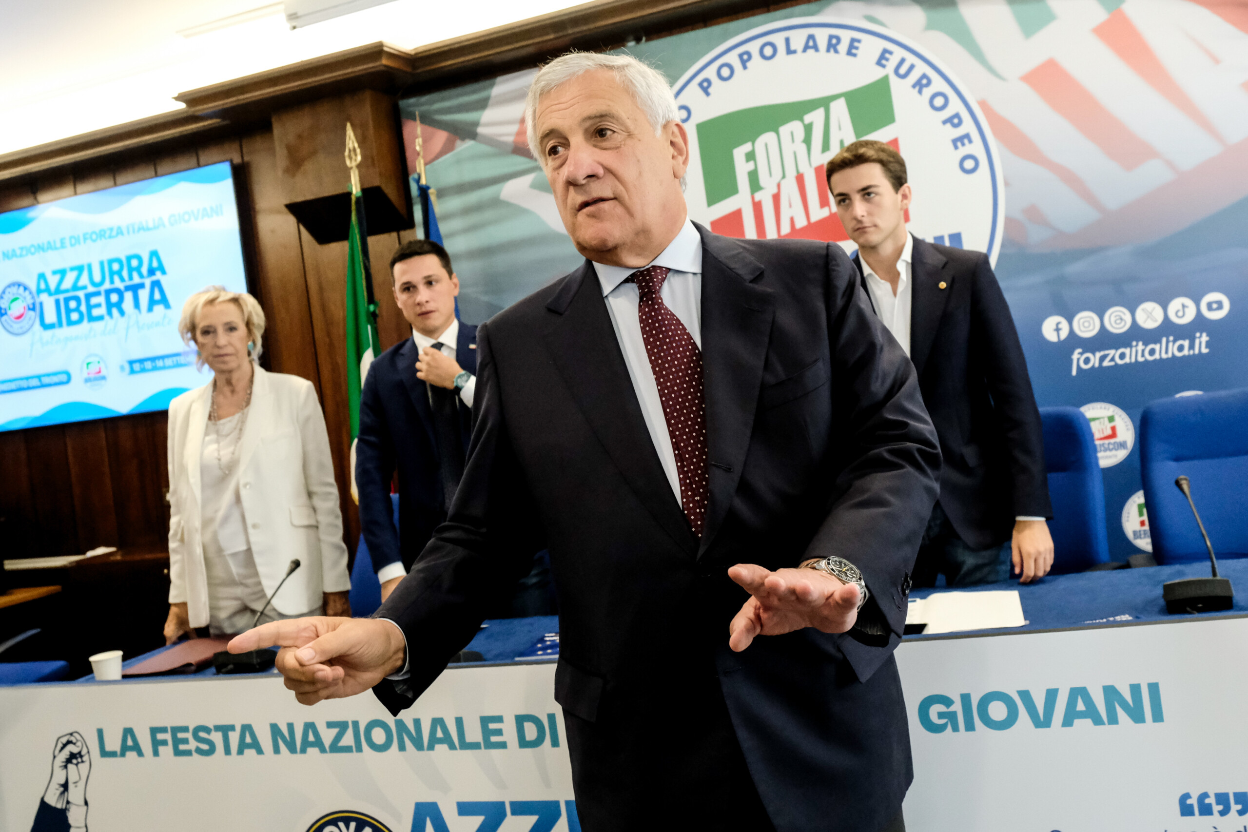 budget tajani we can consider tax exemption for the thirteenth salary scaled