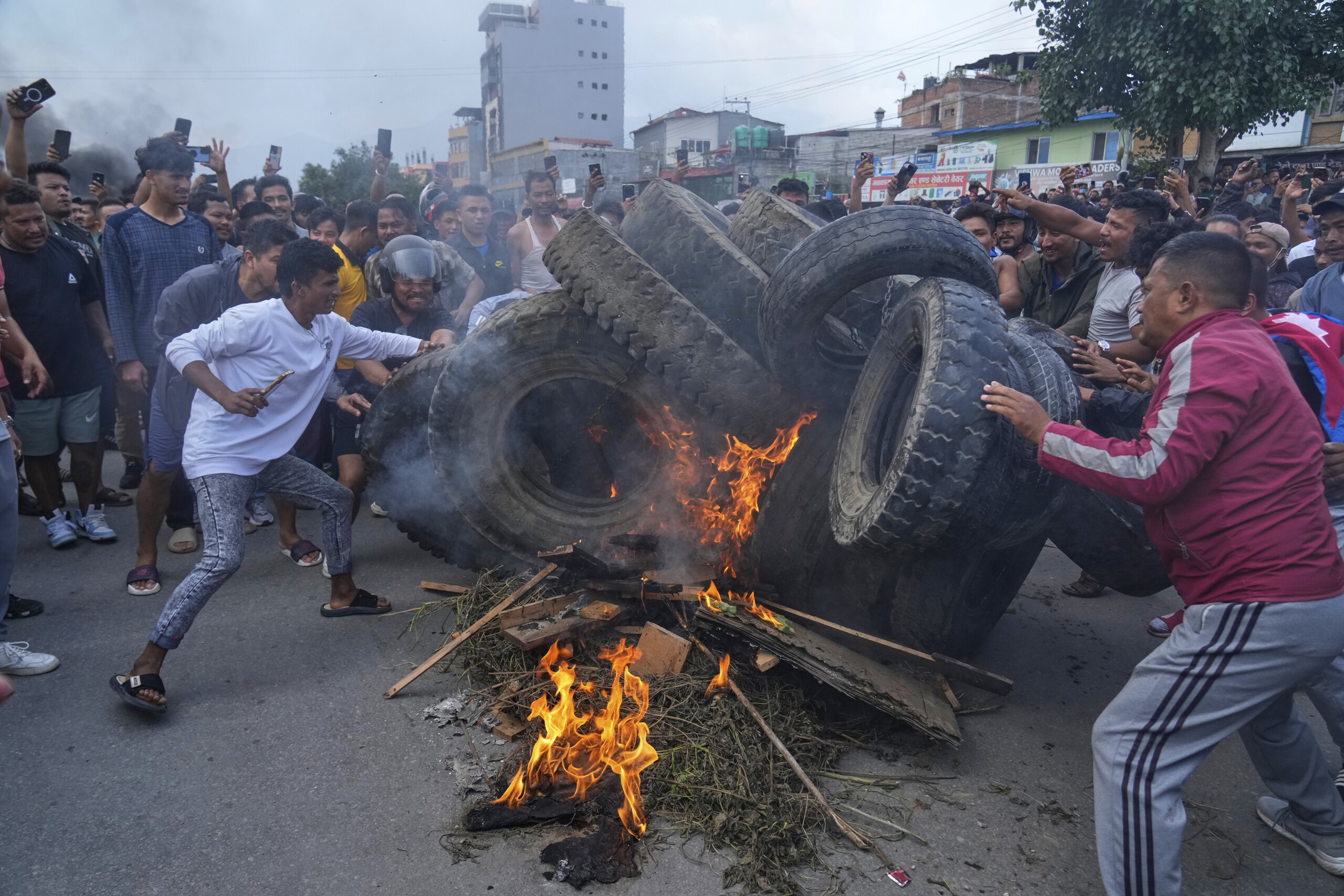 nepal government lifts social media ban after protests scaled