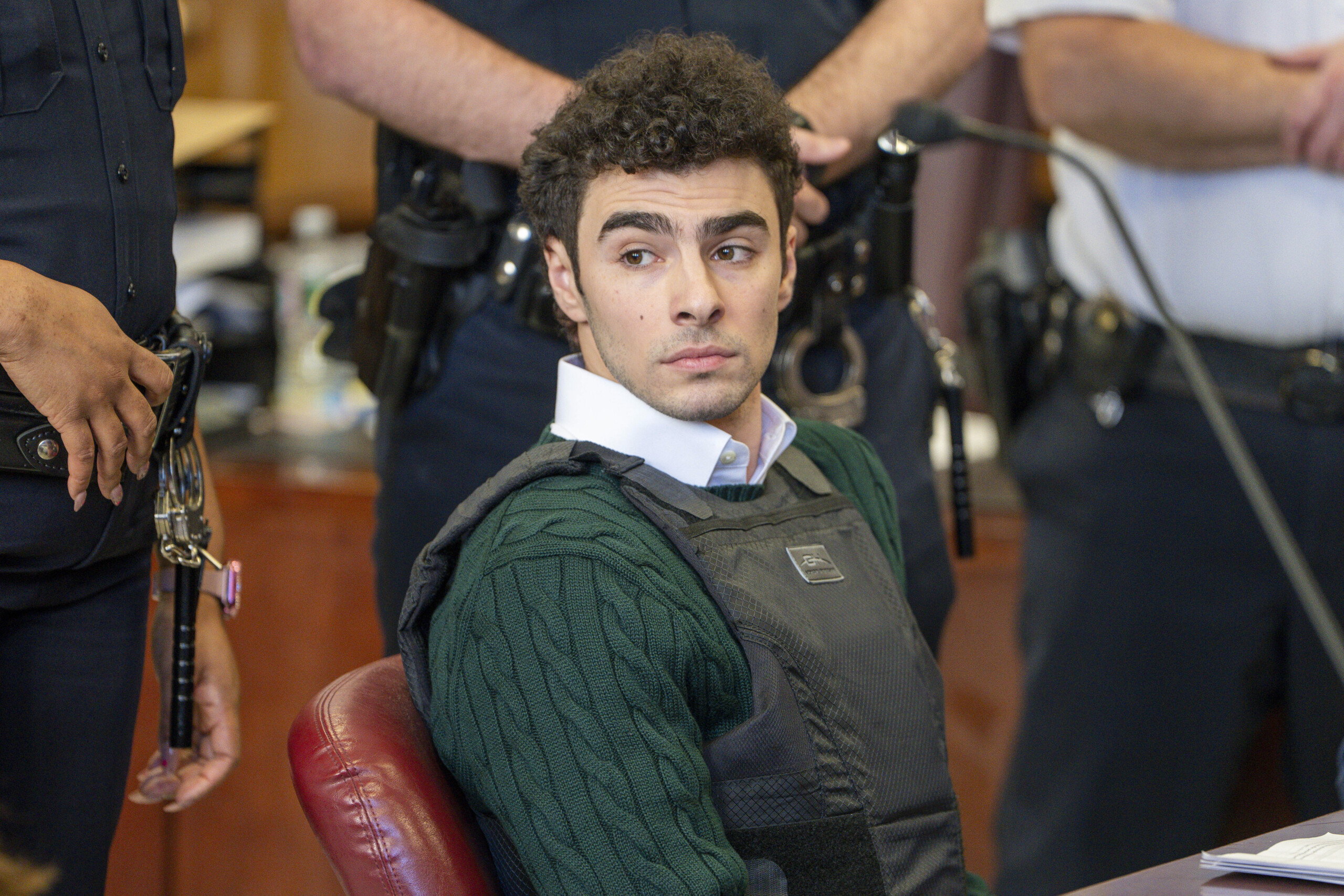 terrorism charges against luigi mangione dropped in new york scaled