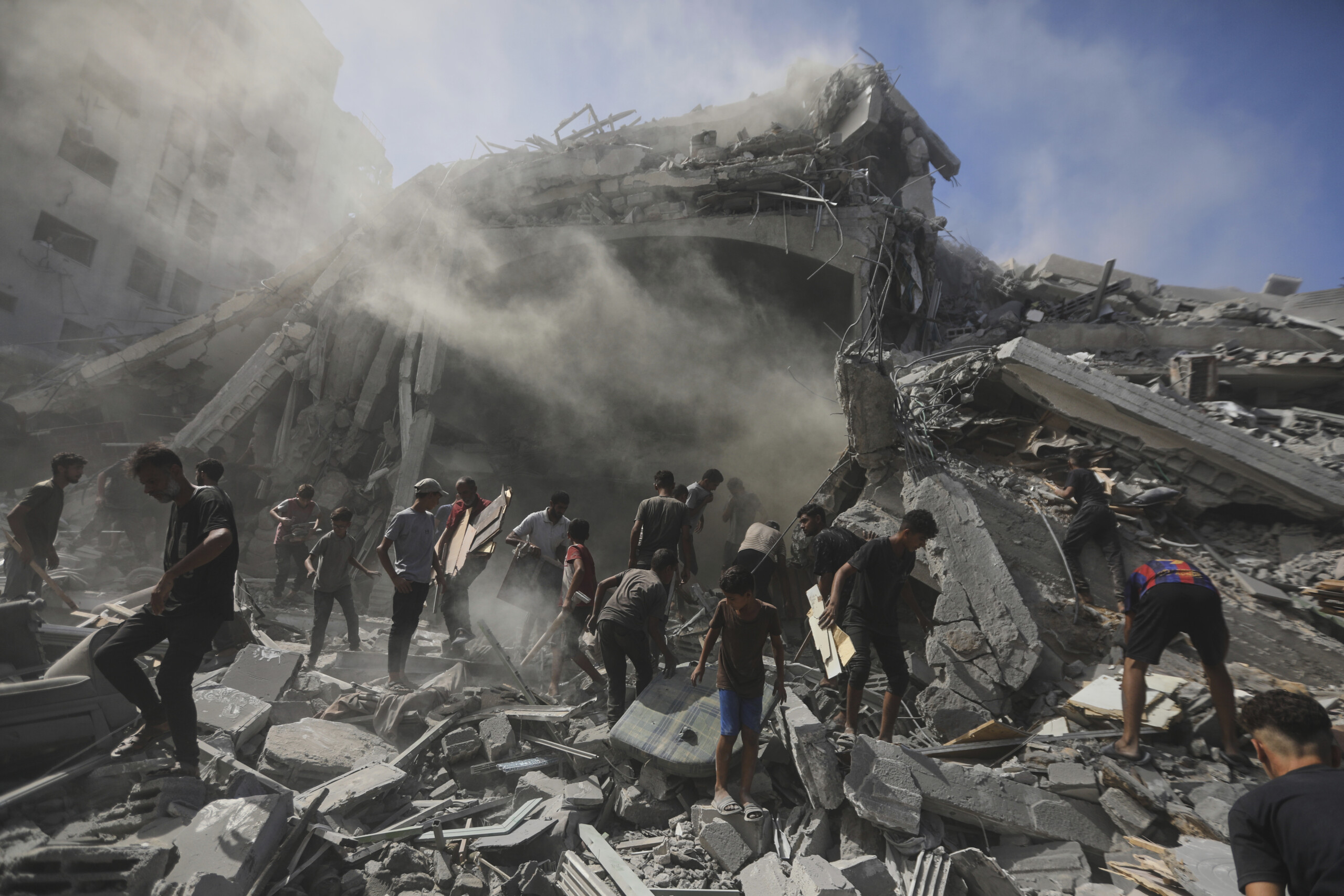 middle east media reports 75 dead in israeli attacks on gaza scaled