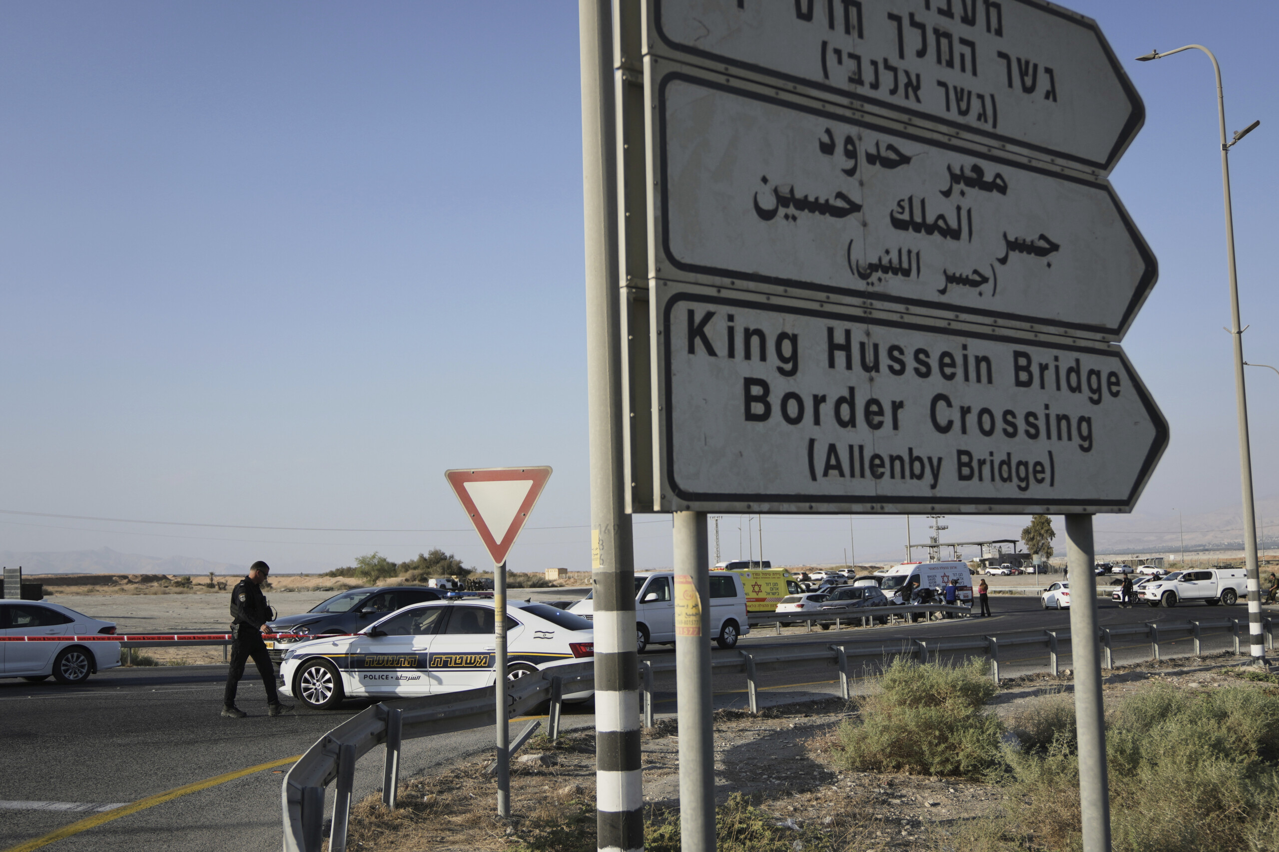 gaza idf aid from jordan stopped after allenby attack scaled