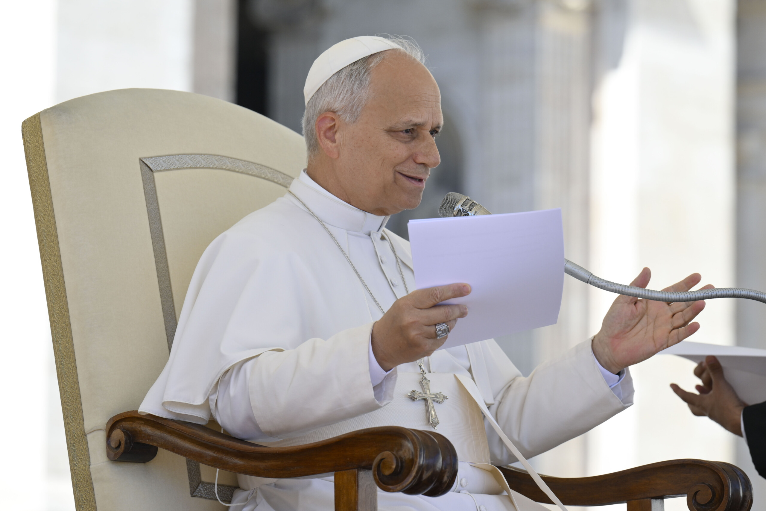pope leaders must be free from the temptation to turn wealth into weapons scaled