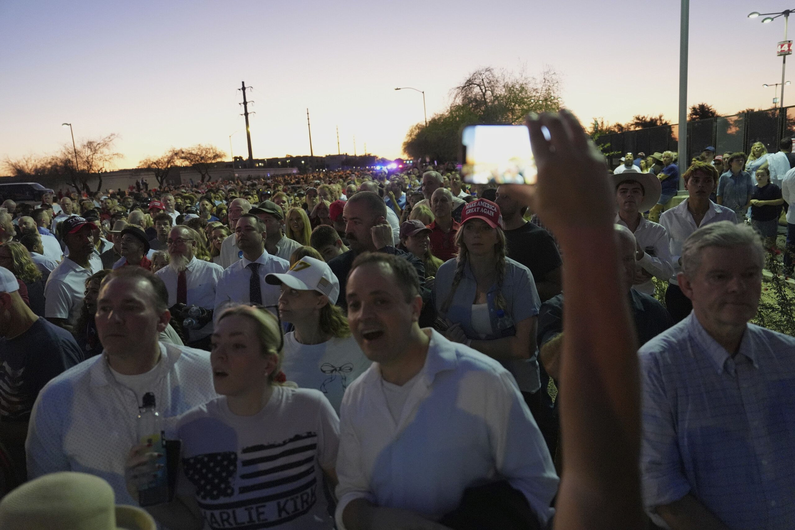 usa police more than 200000 people could attend kirks funeral scaled