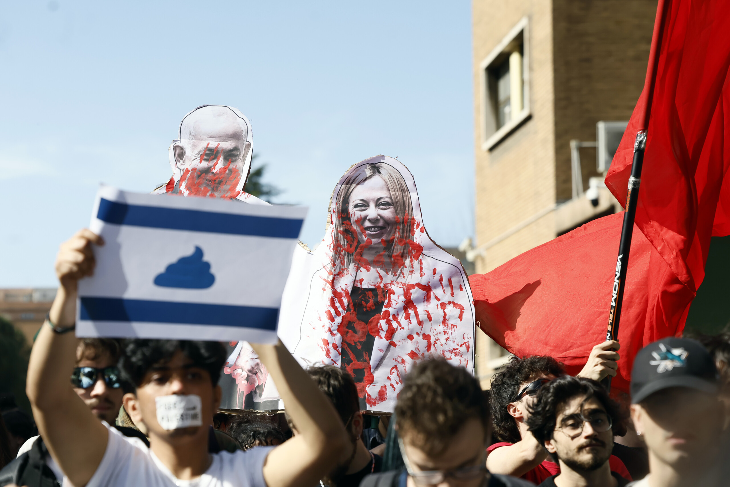 strike for gaza protesters in naples burn photos of meloni and netanyahu scaled