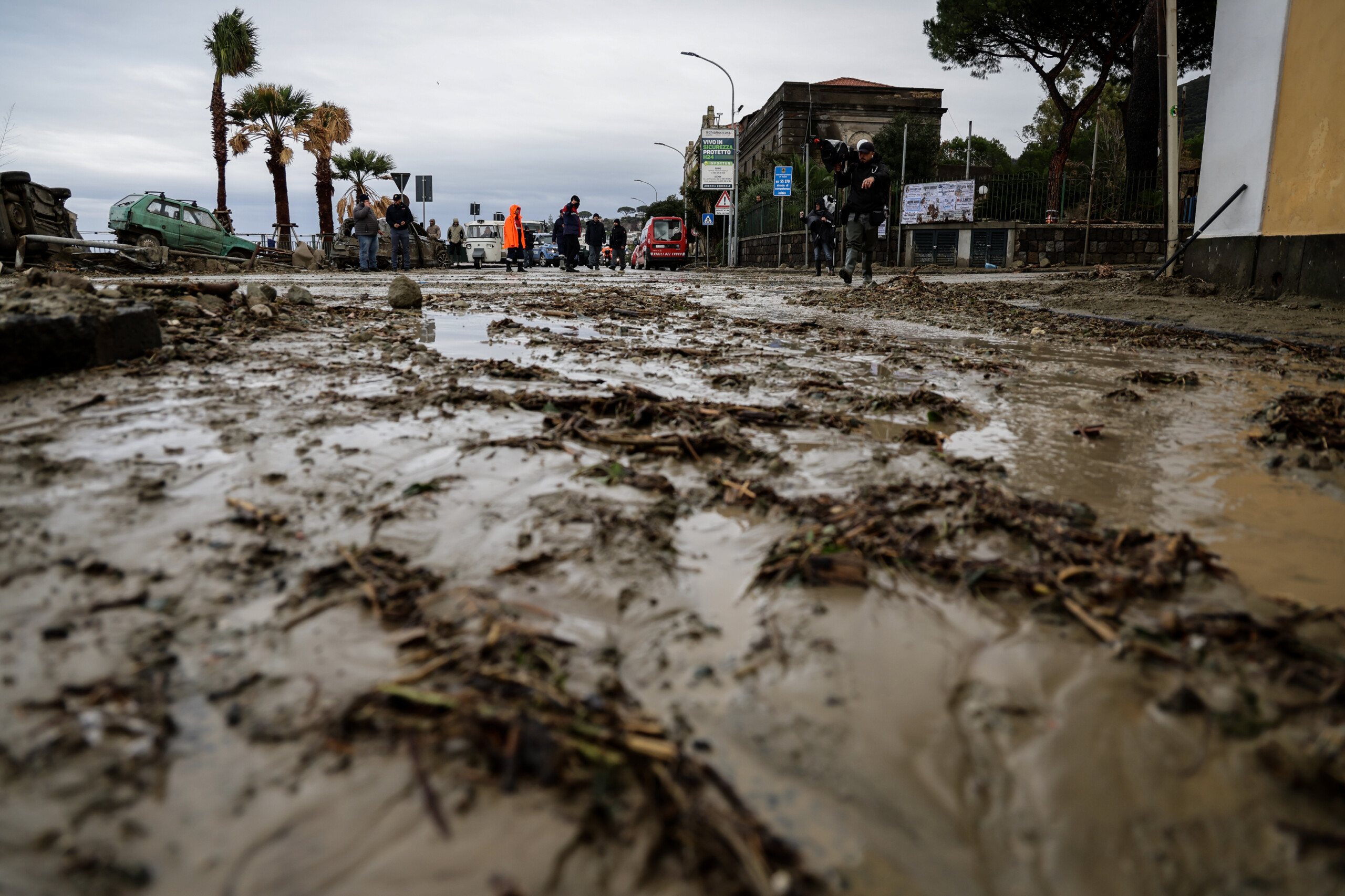 bad weather flooding in ischia municipality urges citizens to stay indoors scaled