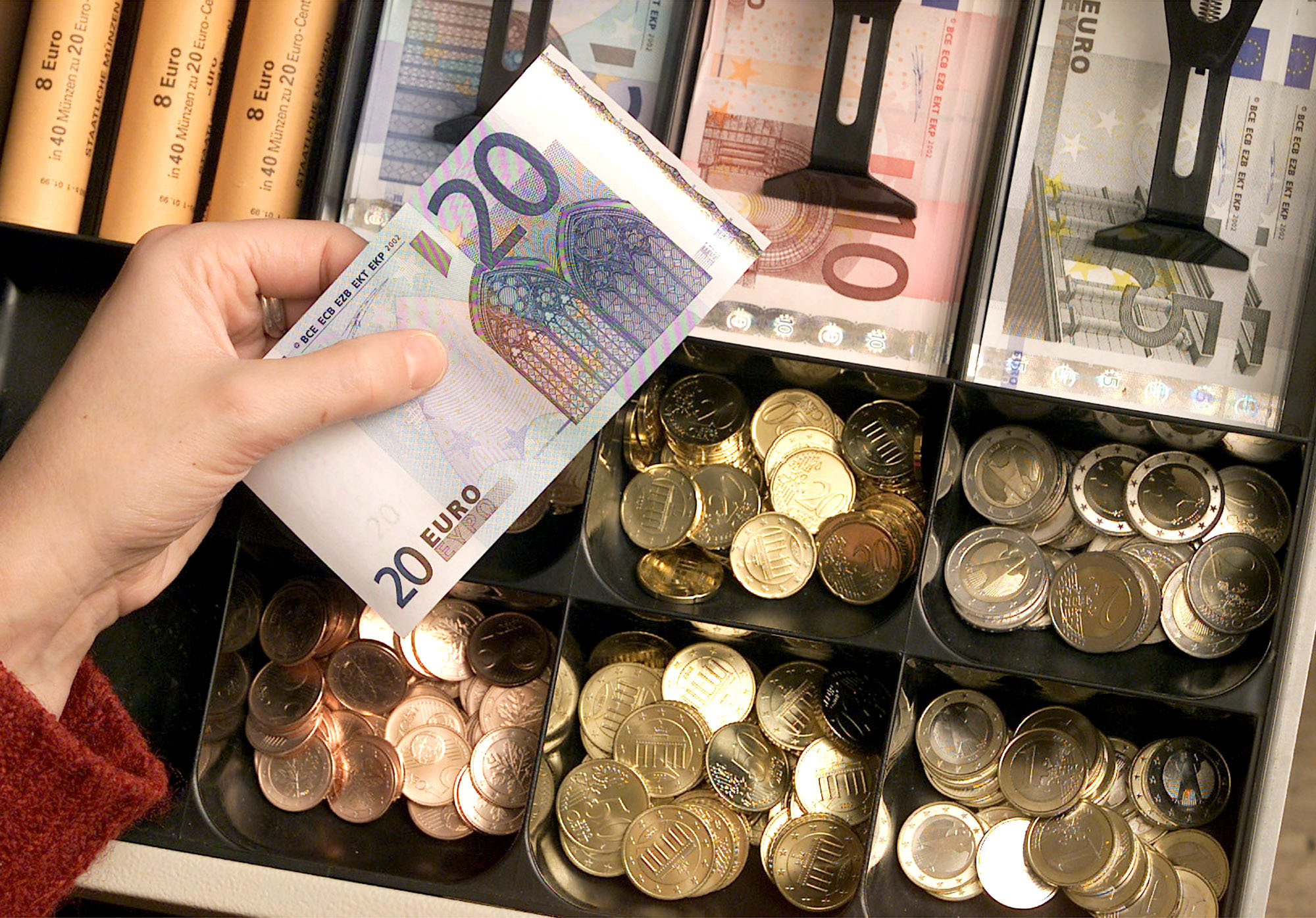tax authorities bank of italy tax evasion down by 25 billion between 2017 and 2021