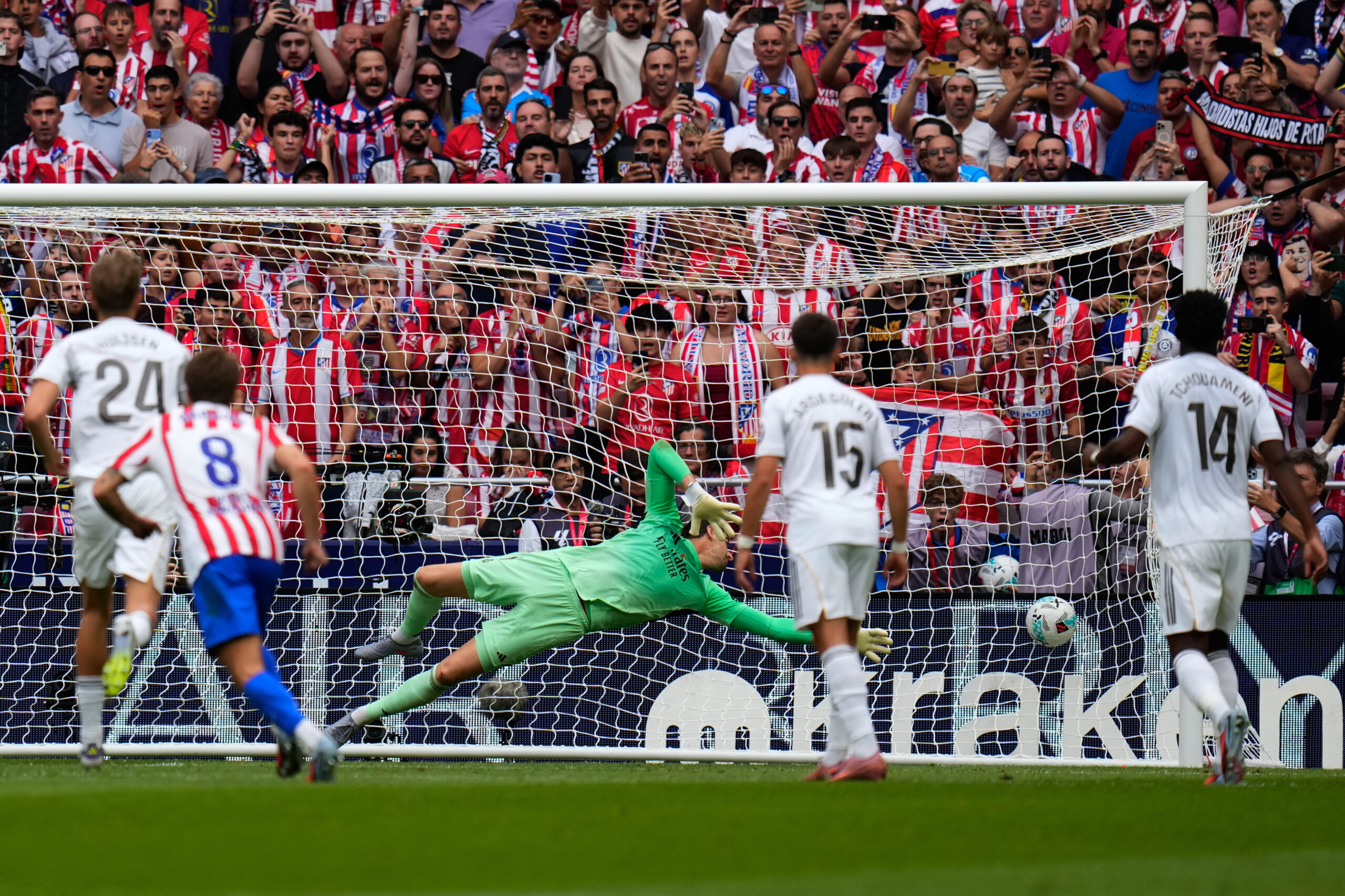 la liga atletico crushes real 5 2 in madrid derby scaled