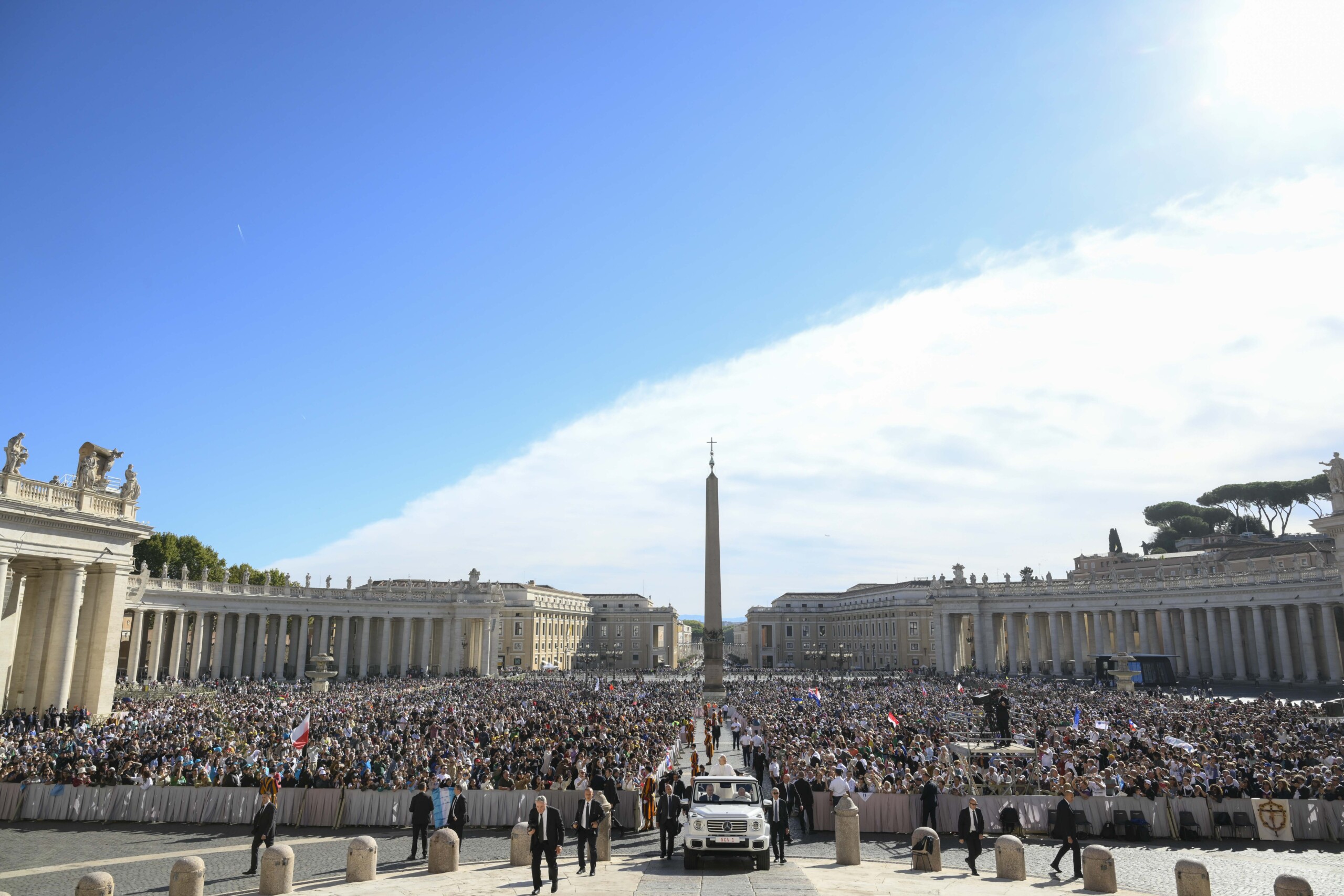 pope 35000 gather in st peters square for mass jubilee of catechists scaled
