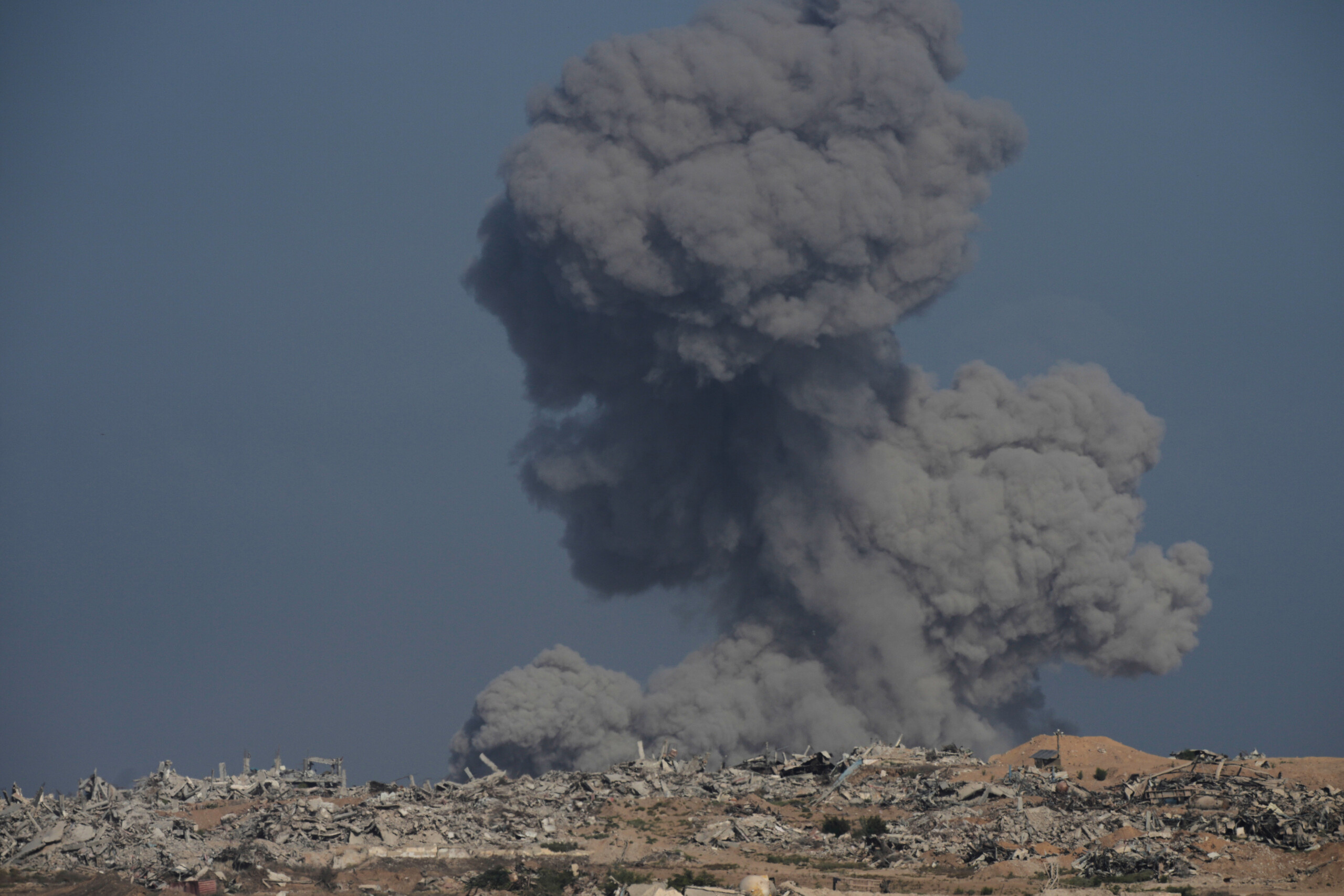 middle east 17 dead since dawn in gaza scaled