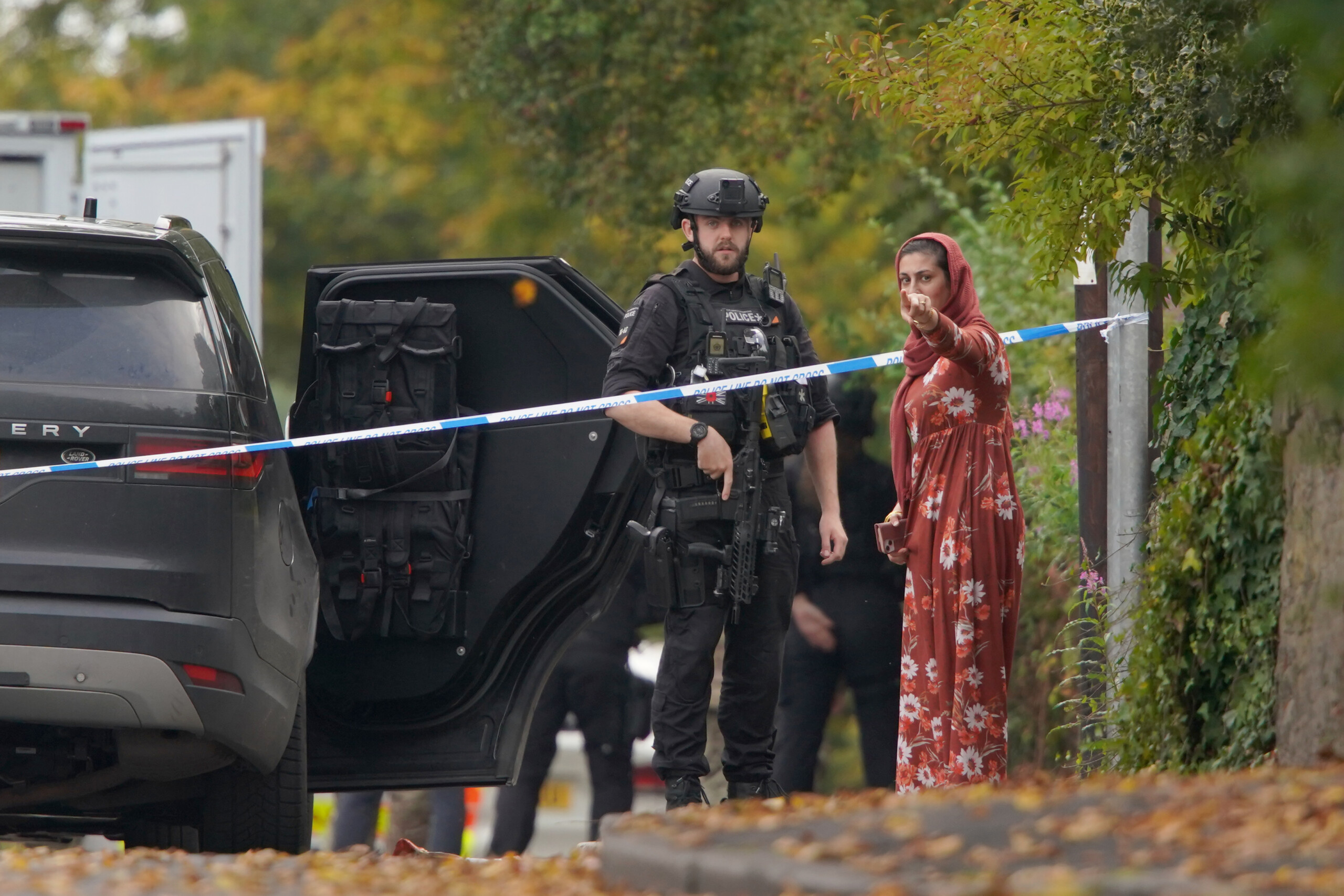 united kingdom police manchester attacker did not have a bomb with him scaled