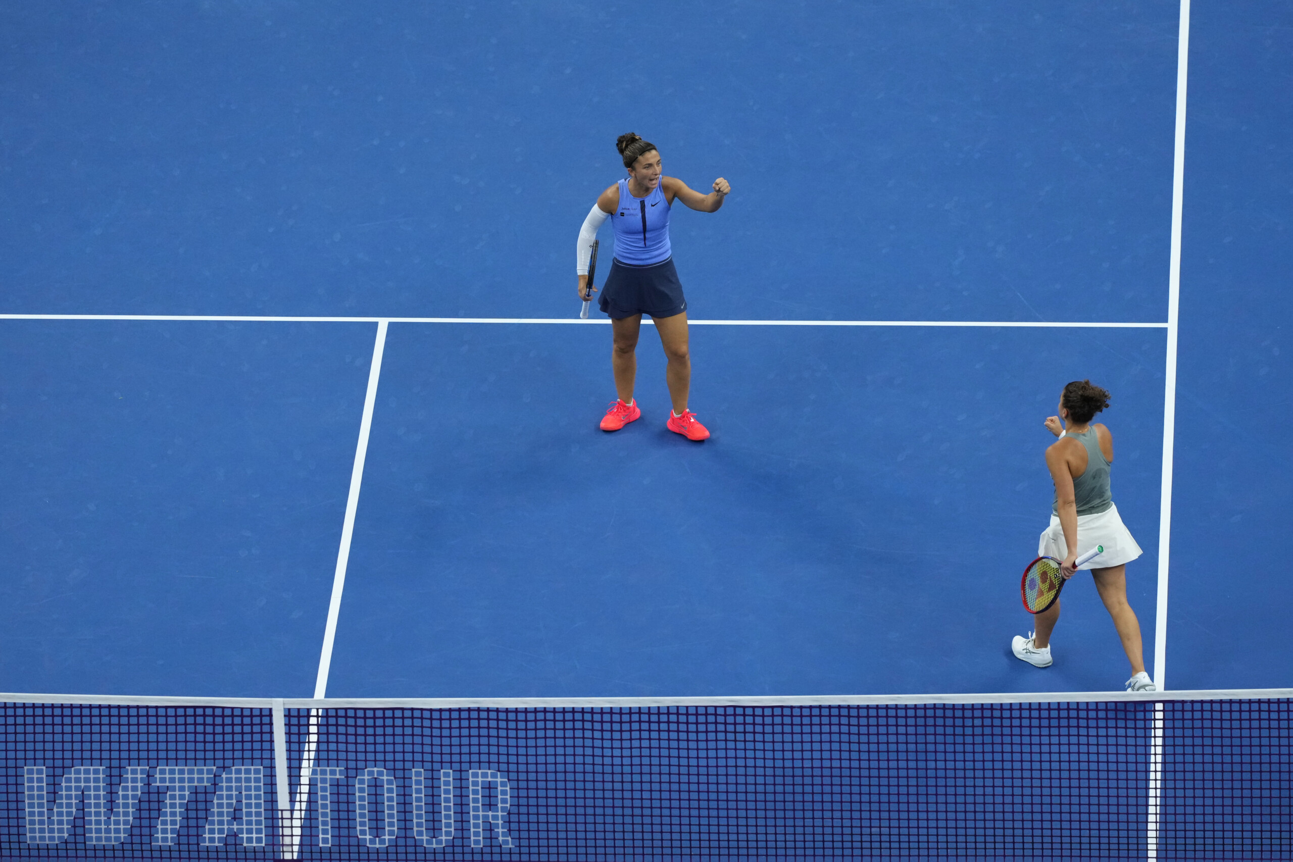 tennis wta beijing errani paolini win doubles final scaled