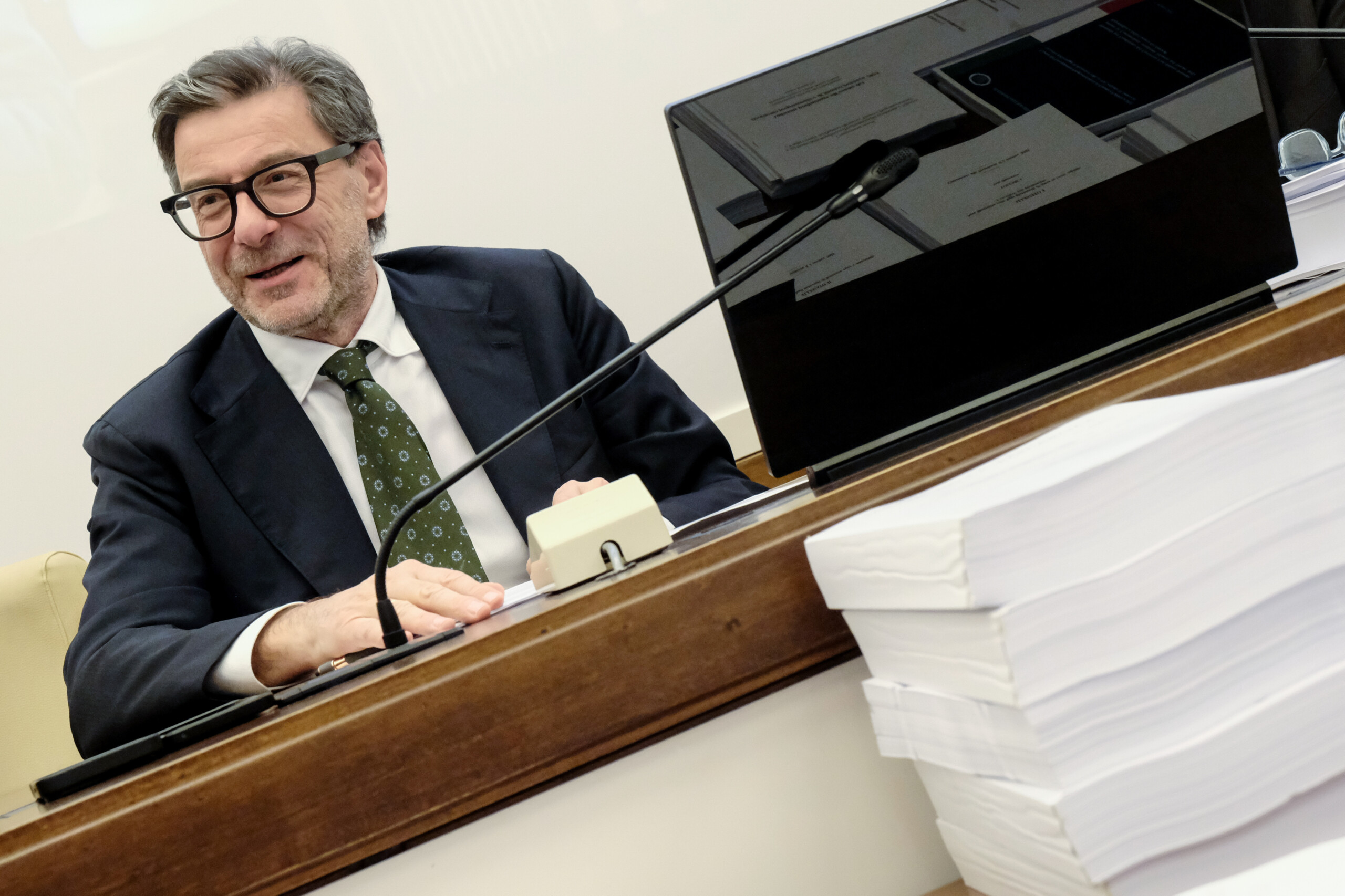 manoeuvre government business meeting at palazzo chigi scaled
