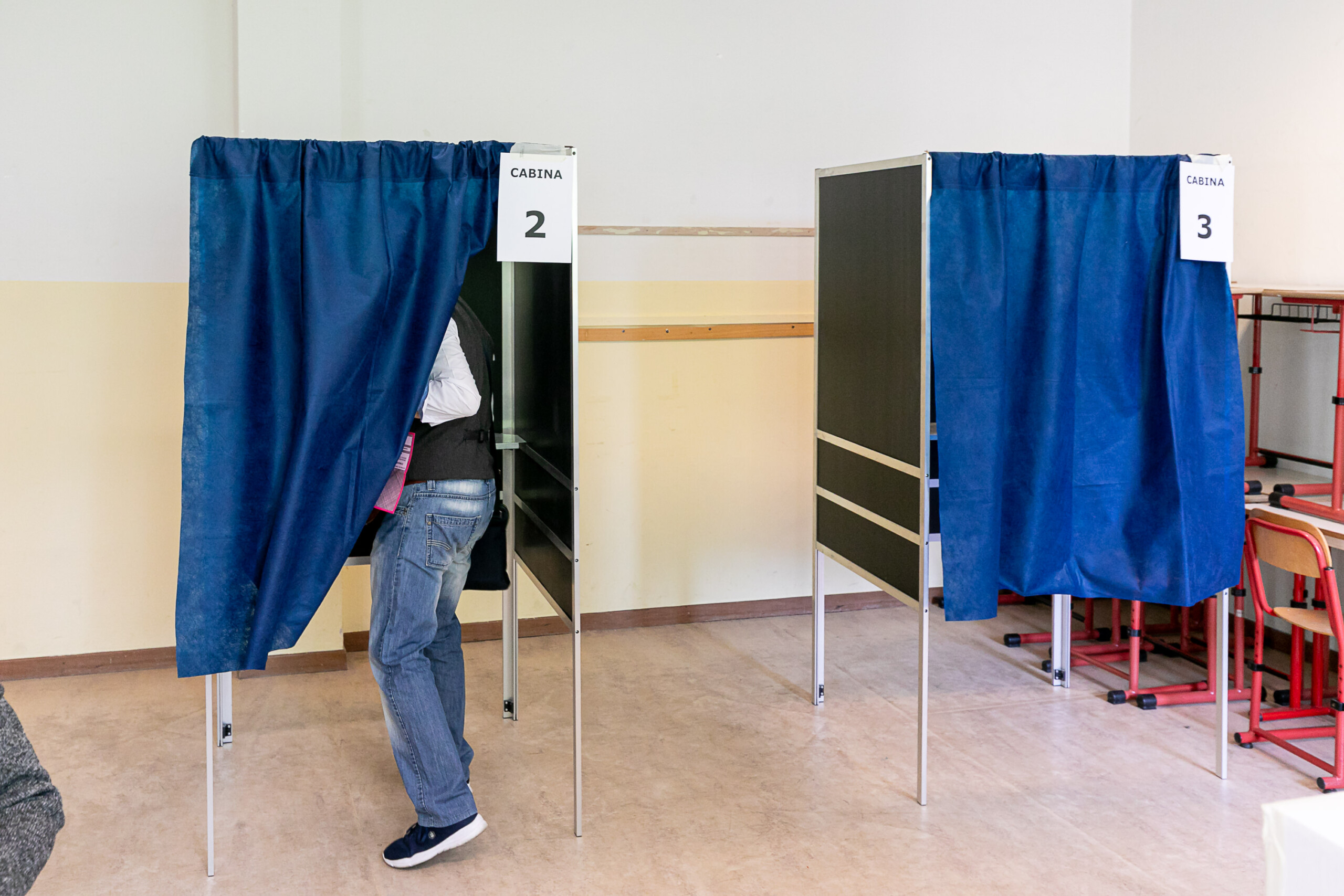 tuscany polls open for regional elections voting continues until 3 p m scaled
