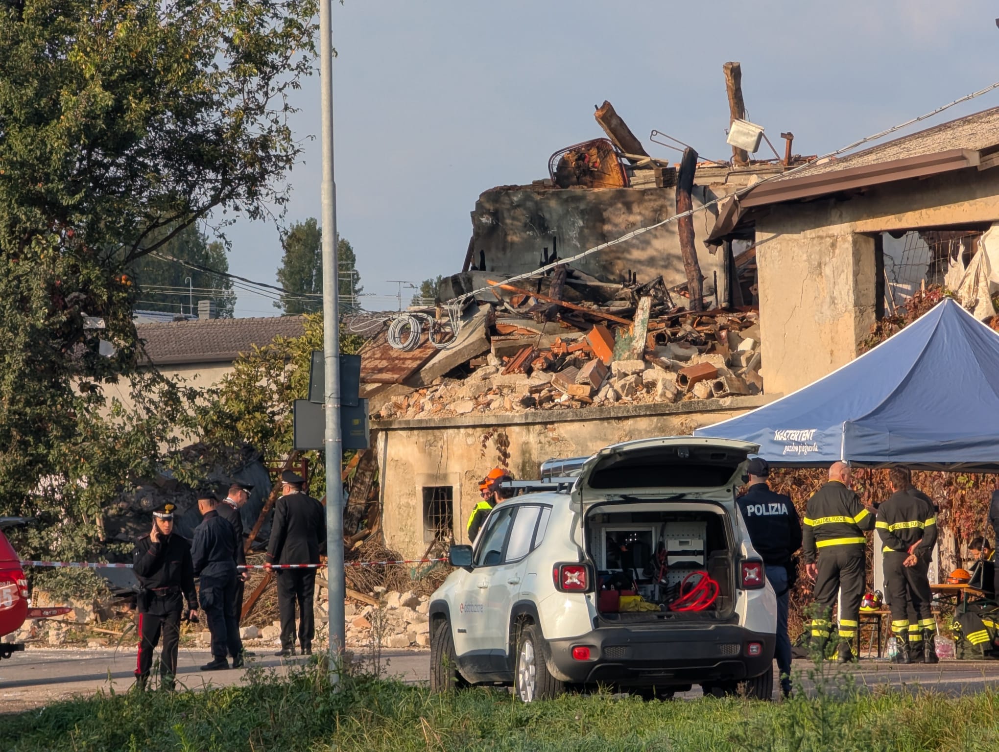 explosion in verona meloni deep sorrow thoughts to those who serve italy