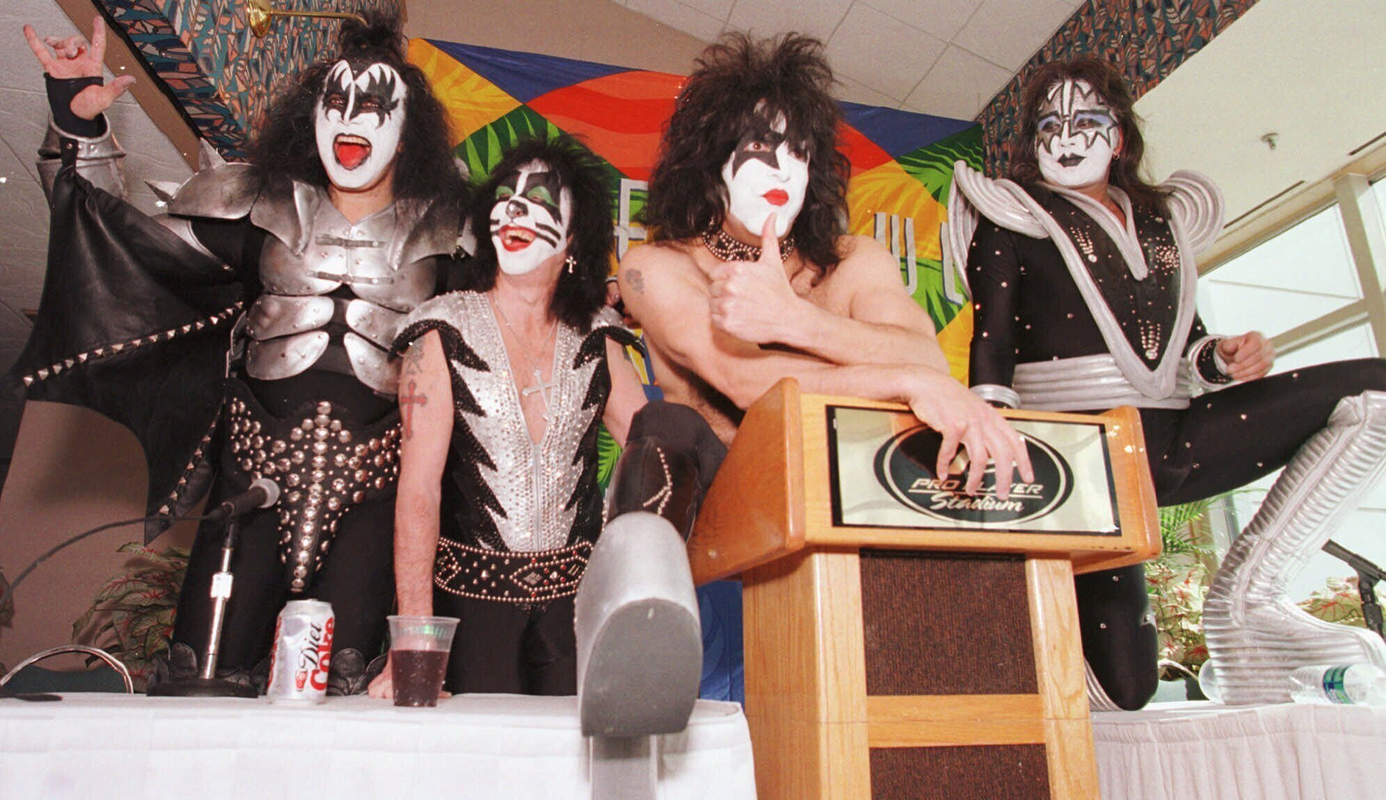 music ace frehley guitarist and founding member of kiss has died