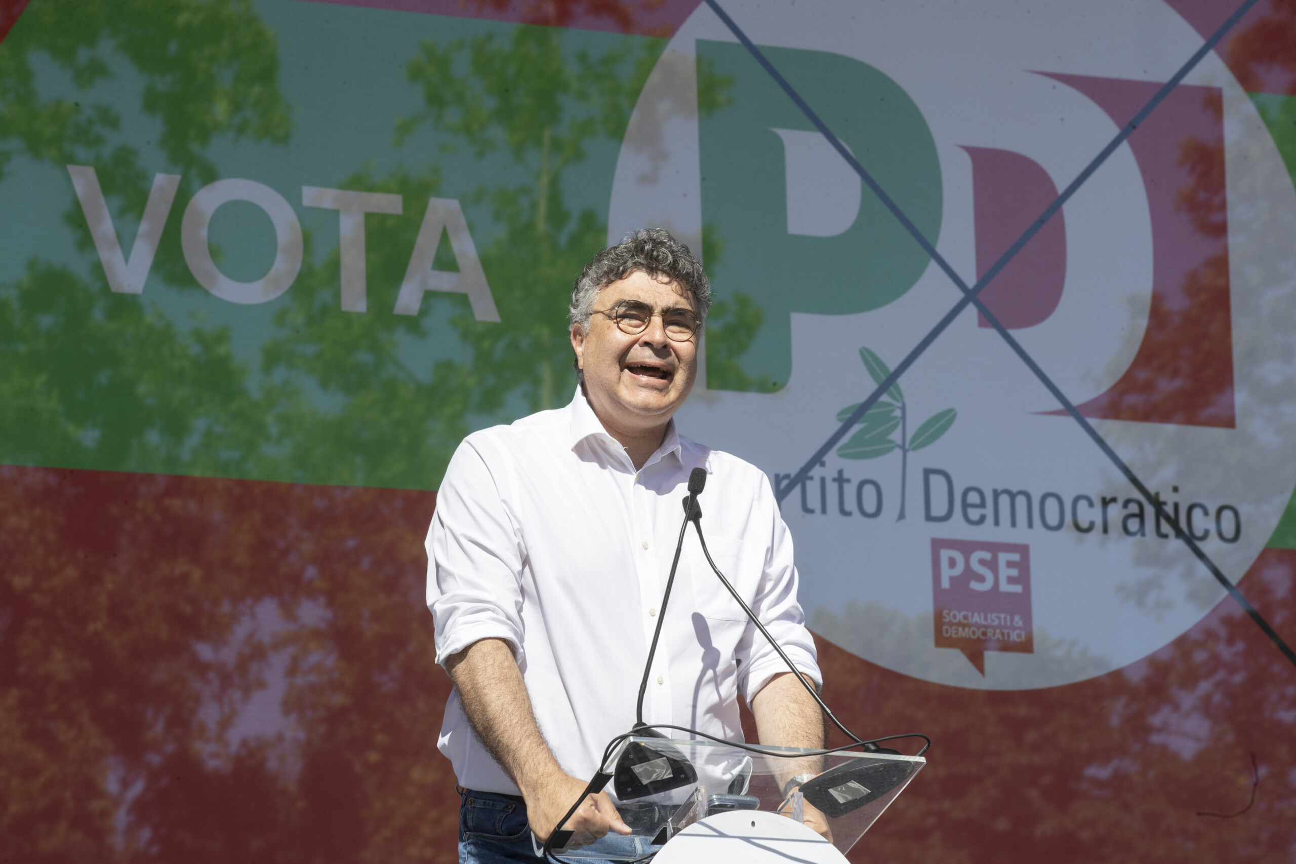 fiano among young people the p38 gesture was a shock scaled