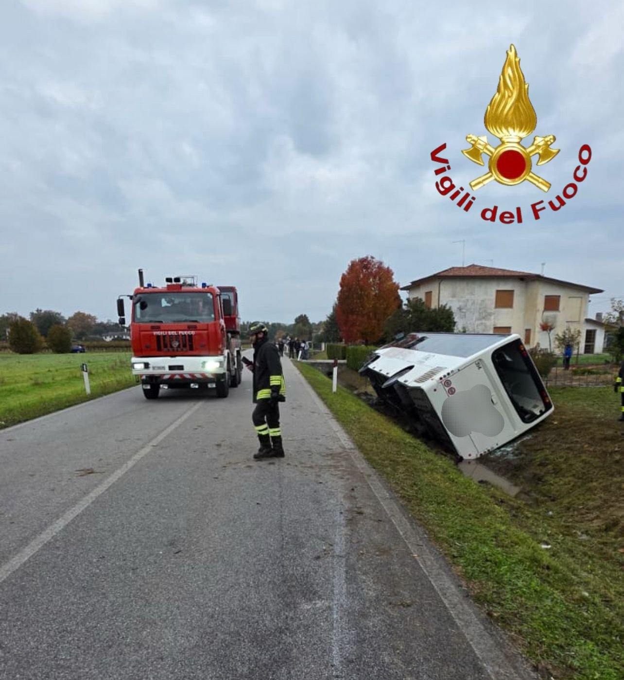 Road accidents: collision between coach and car in Treviso area, one dead 1 road accidents collision between coach and car in treviso area one dead