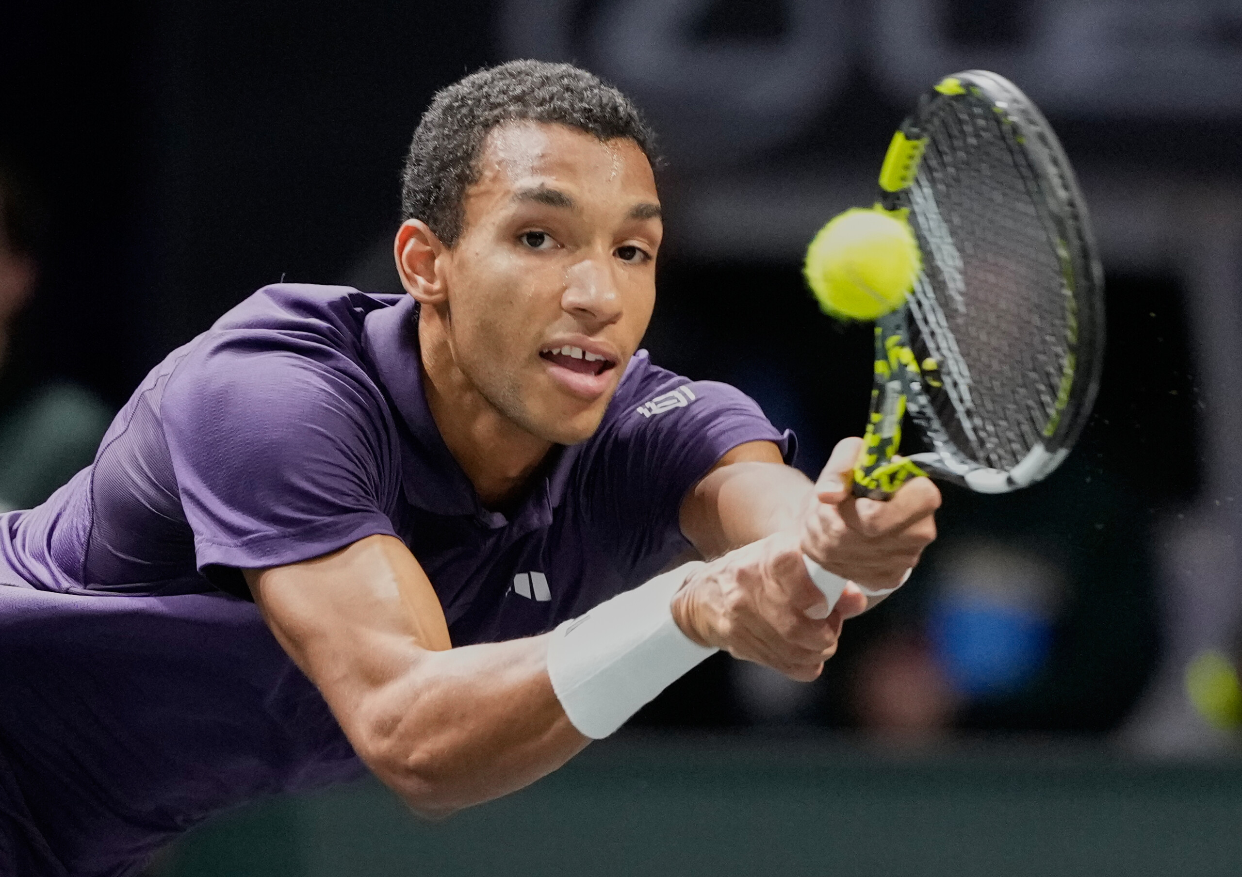 Tennis: ATP Paris, Auger-Aliassime reaches quarter-finals, Altmaier defeated in three sets 1 tennis atp paris auger aliassime reaches quarter finals altmaier defeated in three sets scaled