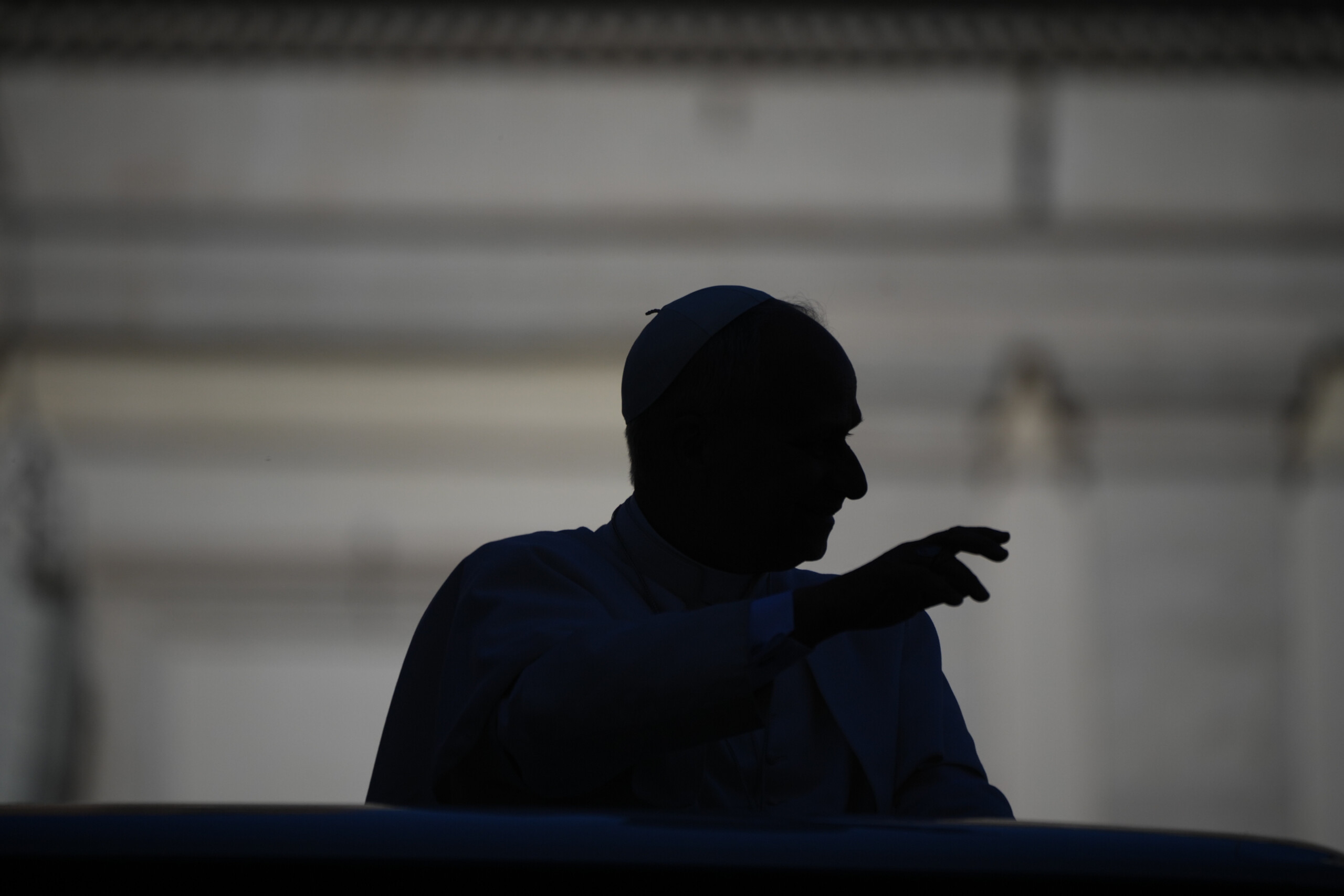 Pope: meets 15 victims of clergy abuse for three hours 1 pope meets 15 victims of clergy abuse for three hours scaled