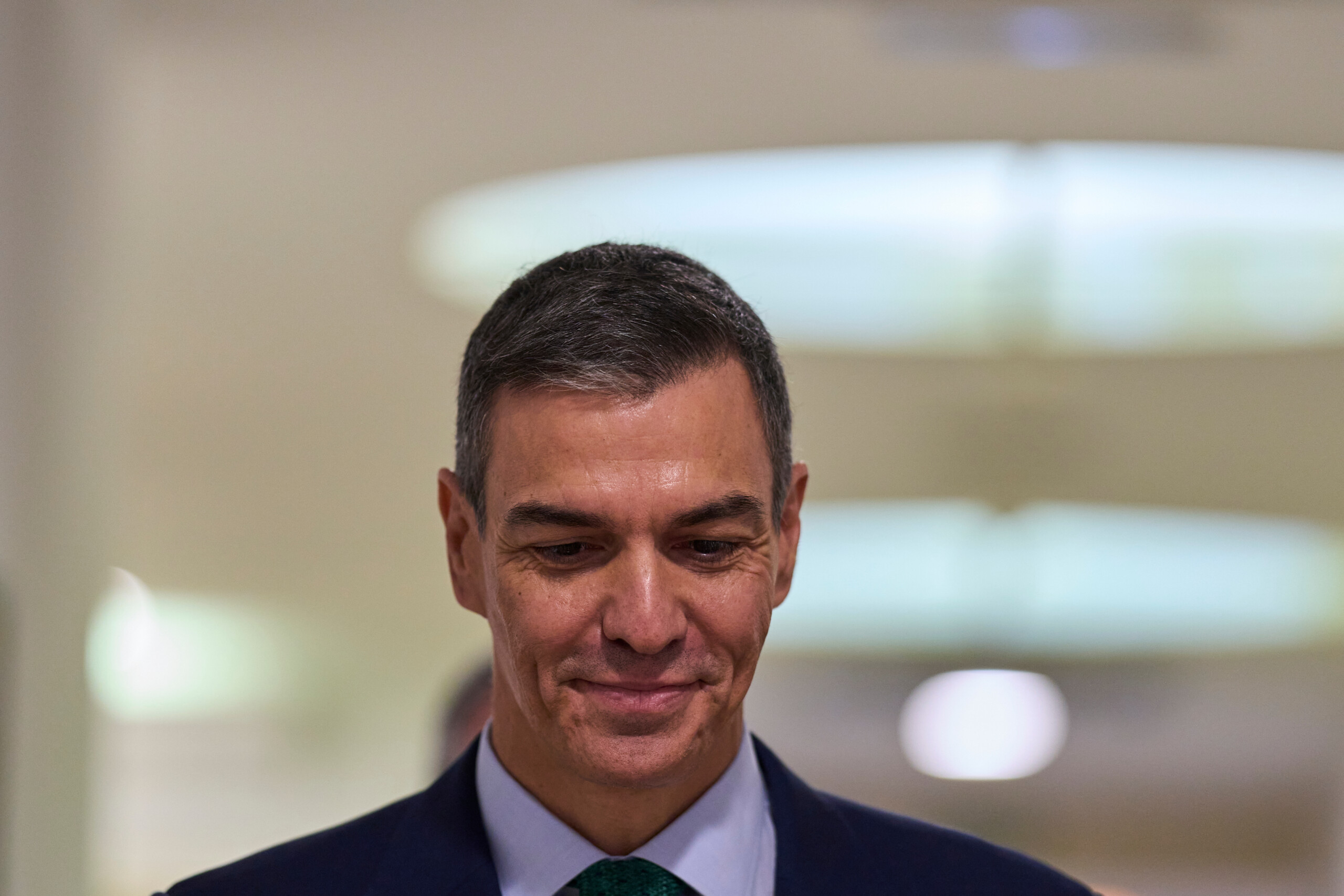 spain sanchez lets raise the minimum age for access to social media to 16 scaled