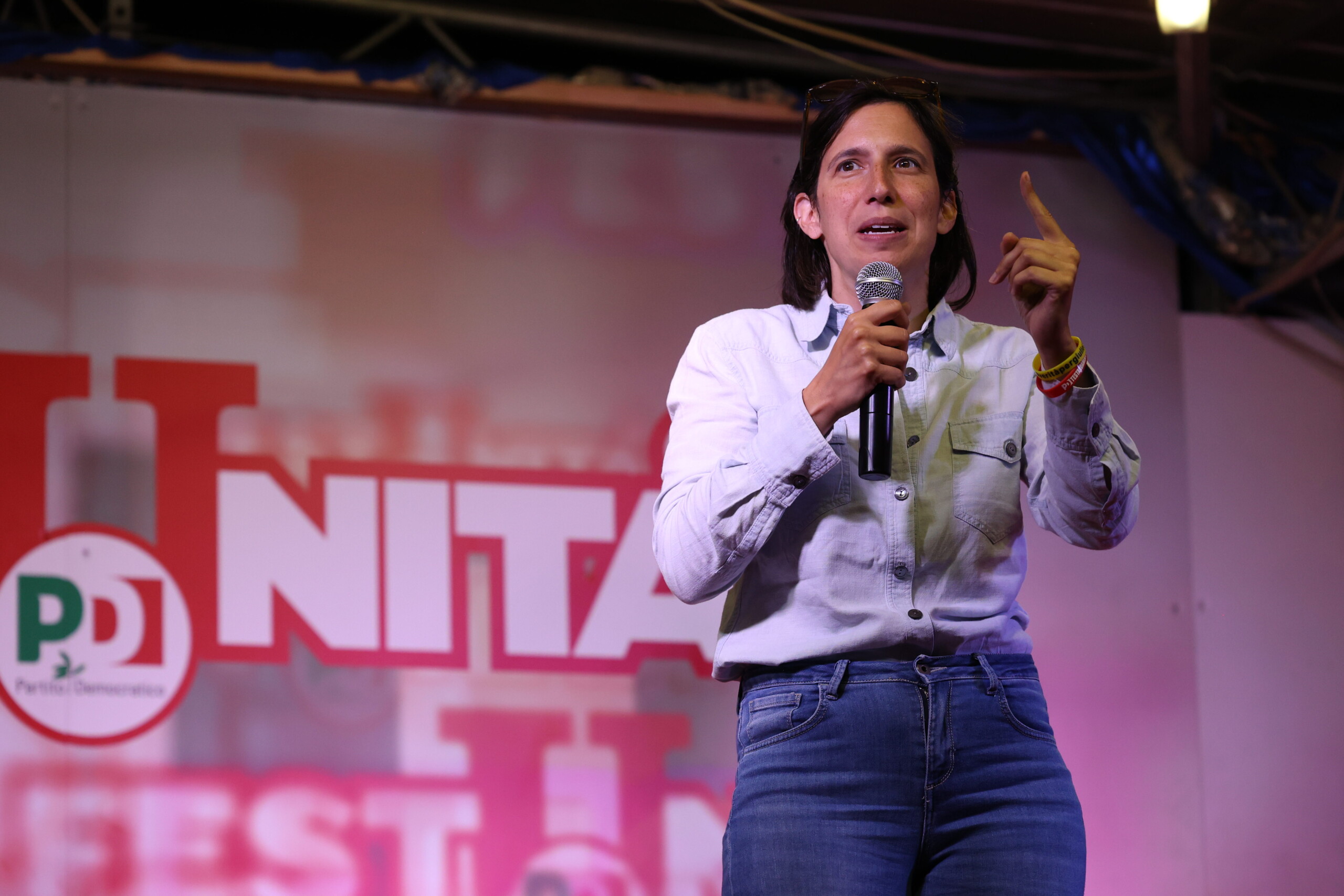 Violence against women, Schlein posts photo with Meloni: ‘Fundamental cultural shift on consent’ 1 violence against women schlein posts photo with meloni fundamental cultural shift on consent scaled