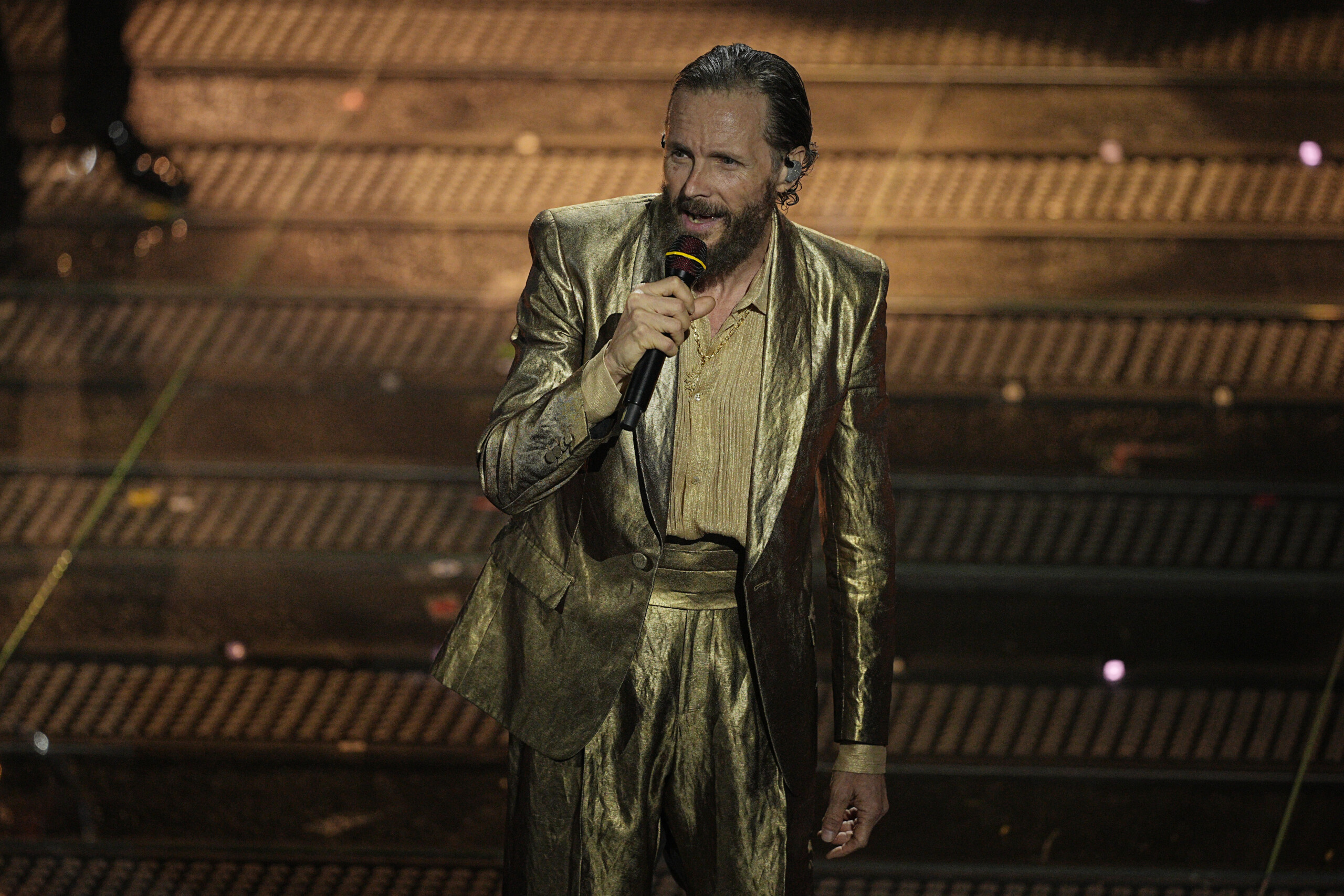 jovanotti moi directeur artistique de sanremo oui mais uniquement avec fiorello scaled