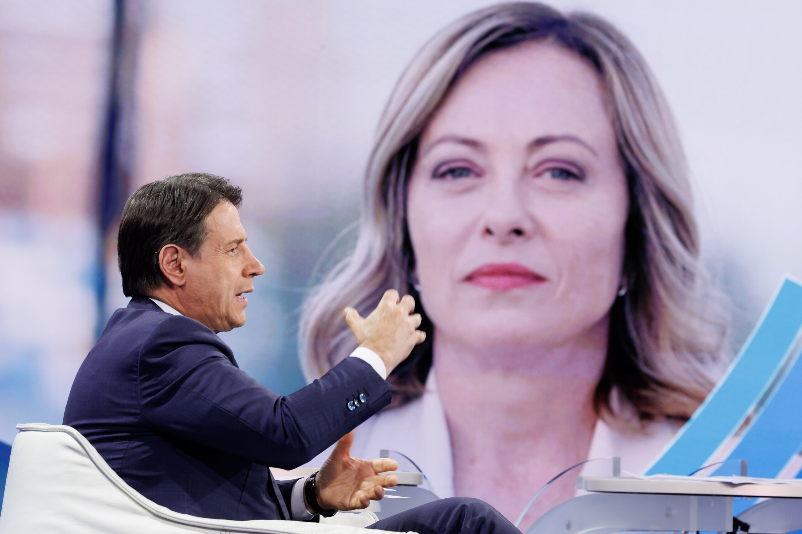 budget conte government invests in weapons and cuts fall on regions and municipalities scaled